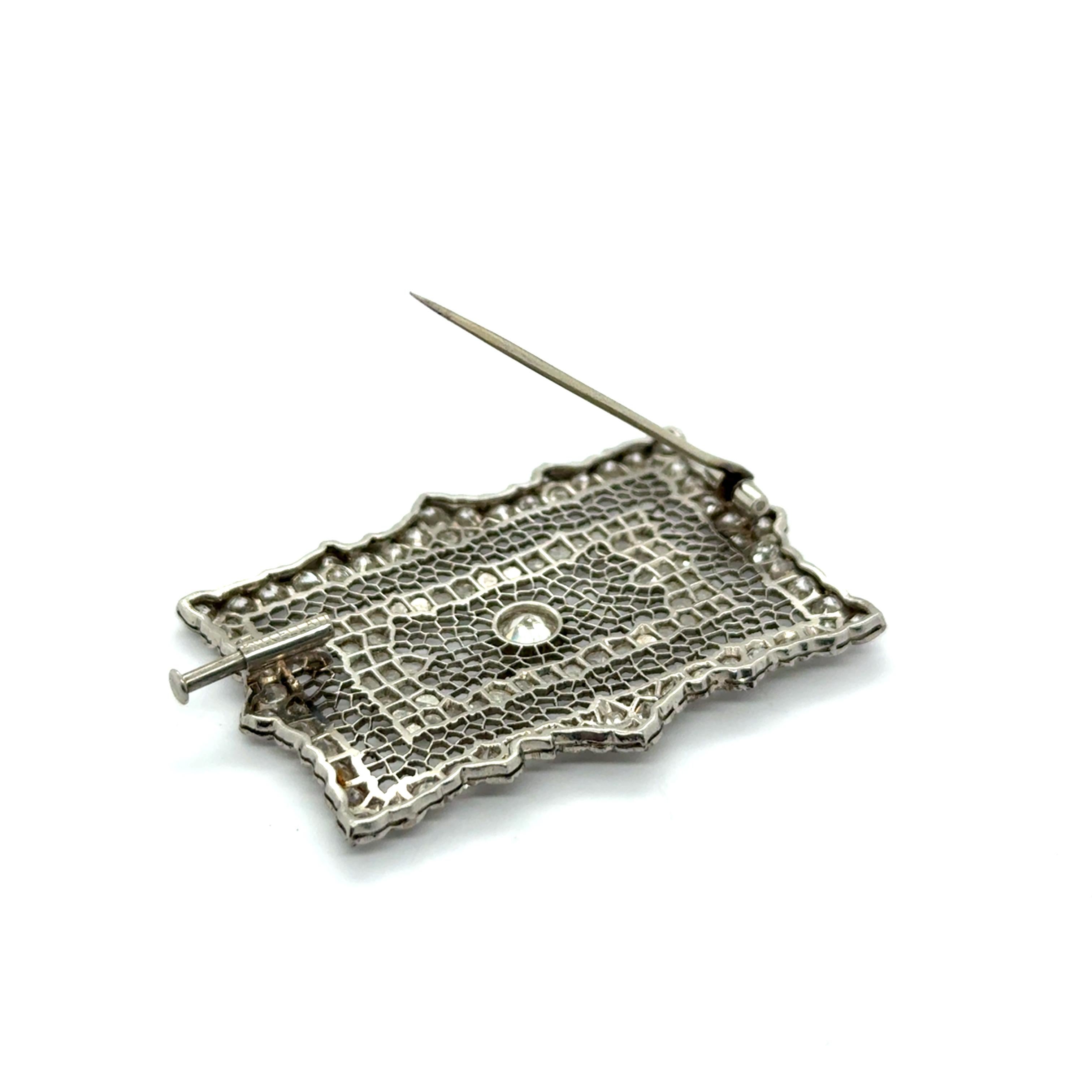 Vintage Brooch with Diamonds in Platinum by Buccellati For Sale 5