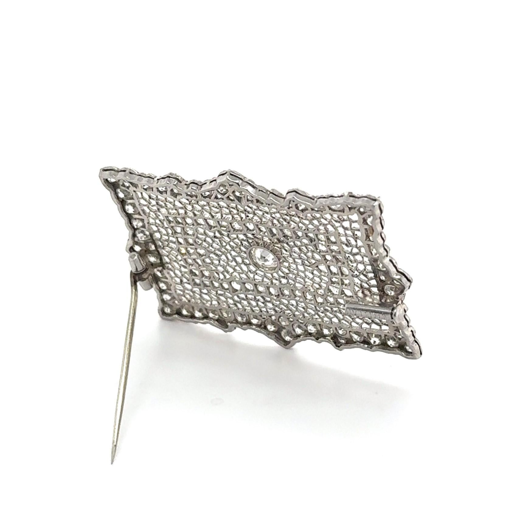 Vintage Brooch with Diamonds in Platinum by Buccellati For Sale 7