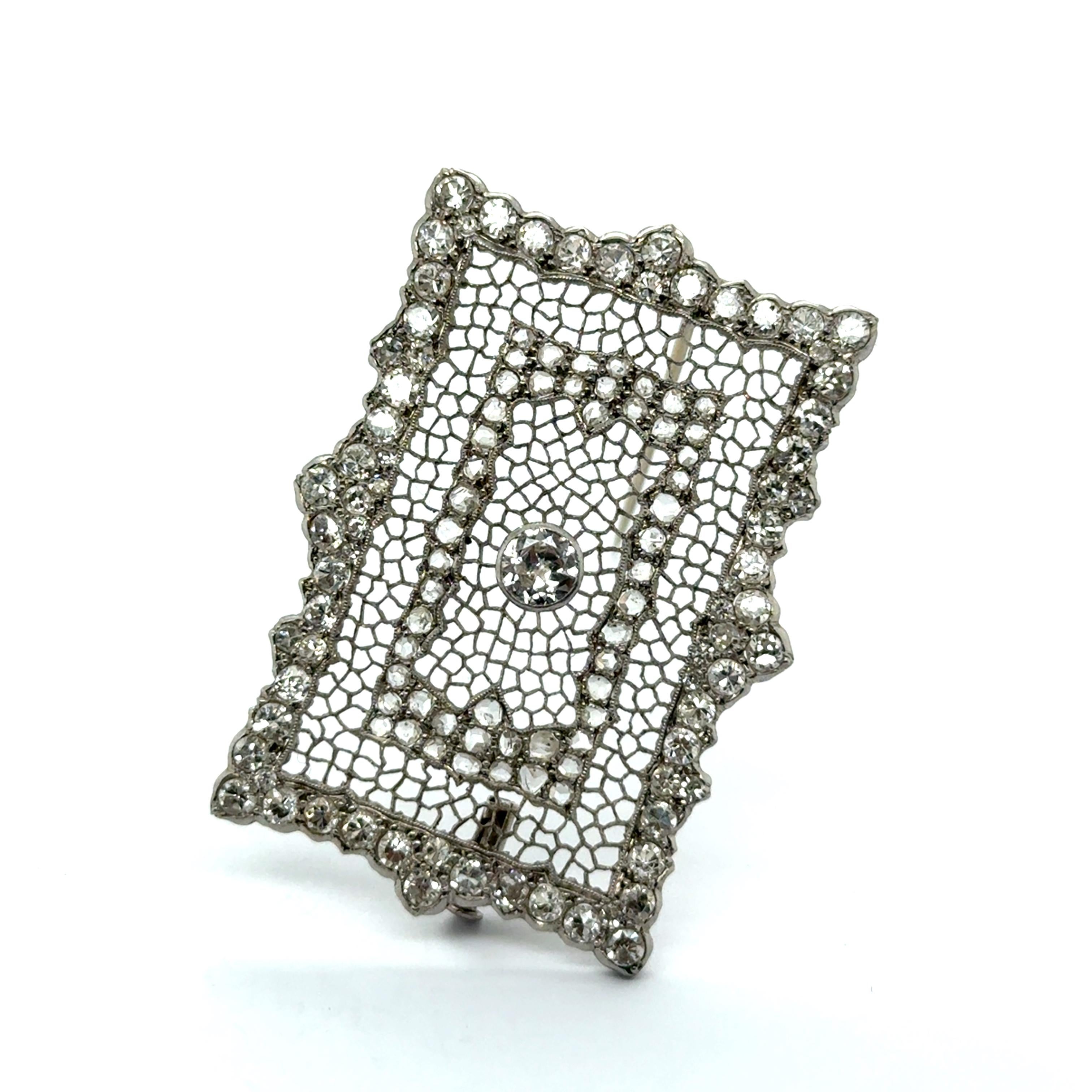 Vintage Brooch with Diamonds in Platinum by Buccellati For Sale 8