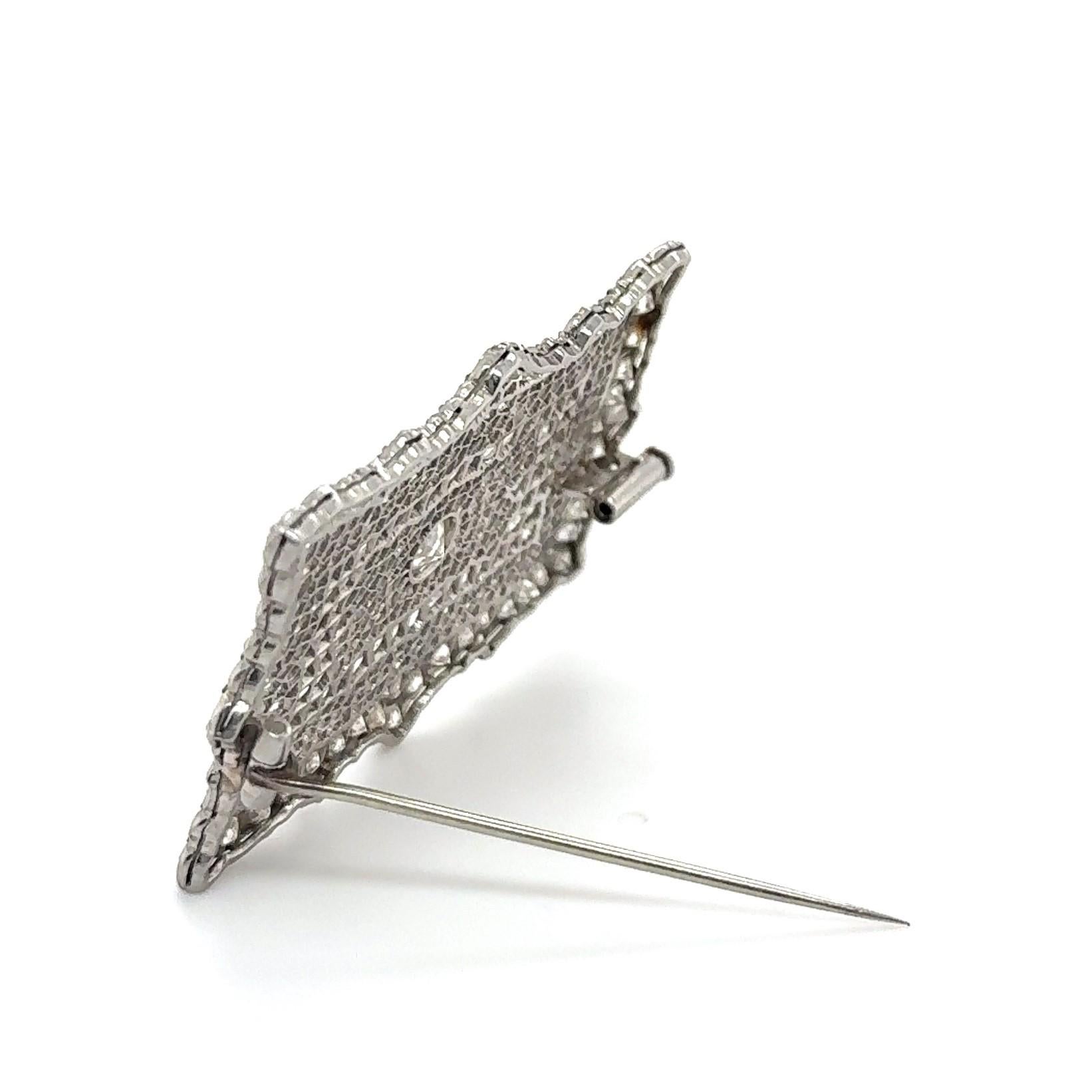 Vintage Brooch with Diamonds in Platinum by Buccellati For Sale 3