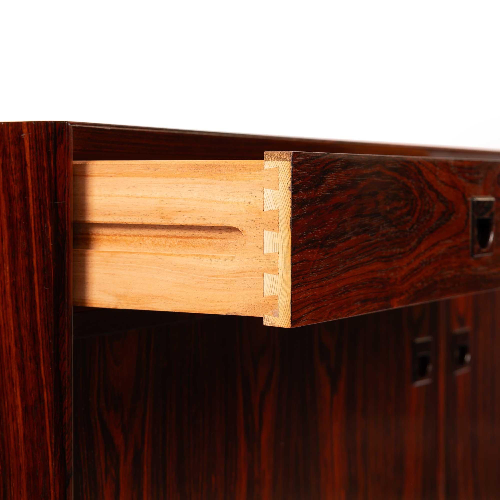 XX secolo Credenza d'epoca Brouer Møbelfabrik in legno di palissandro 1960s in vendita