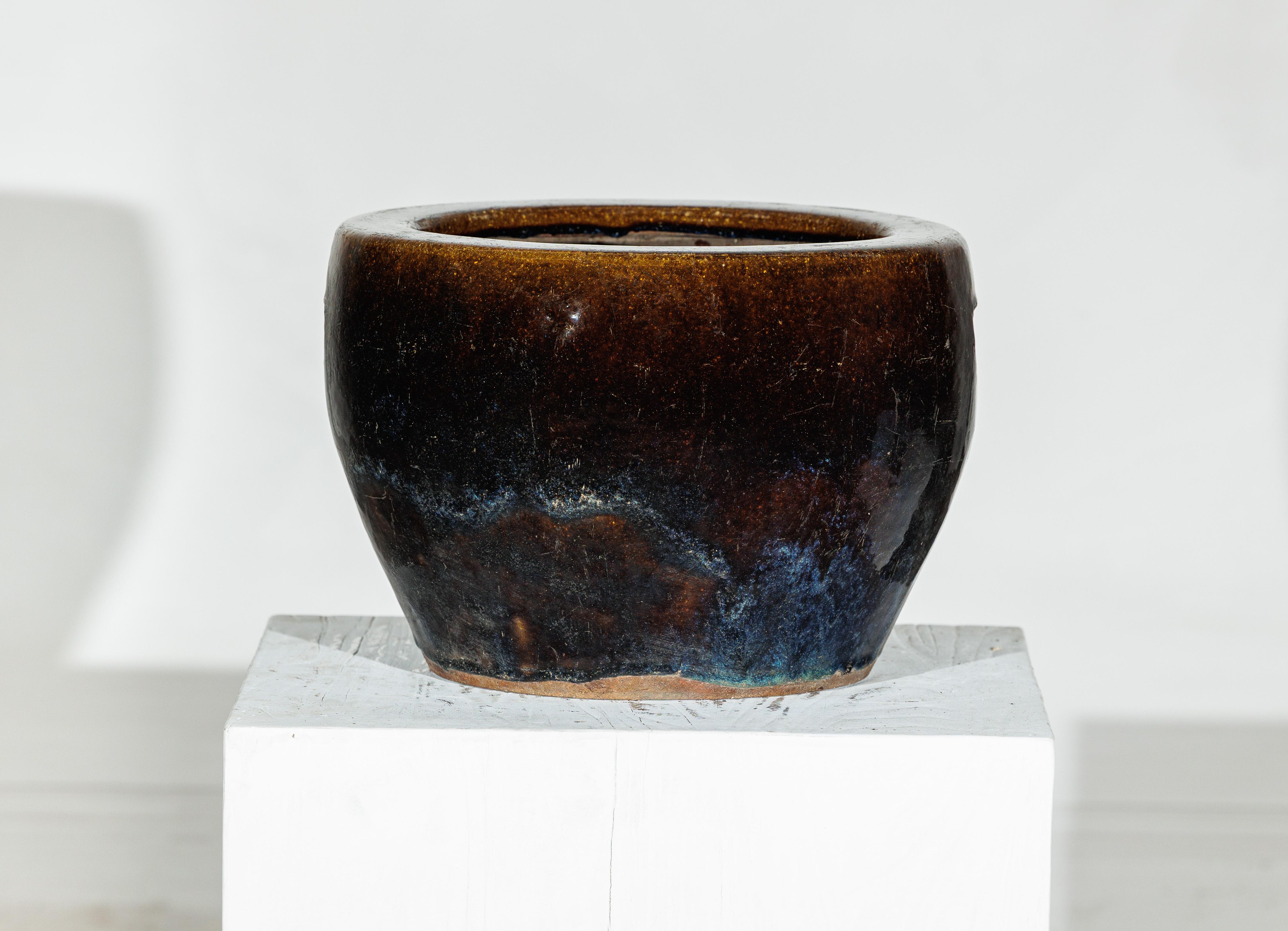 Vaso cinese d'epoca in gres smaltato marrone e blu con labbro arrotondato in vendita 9