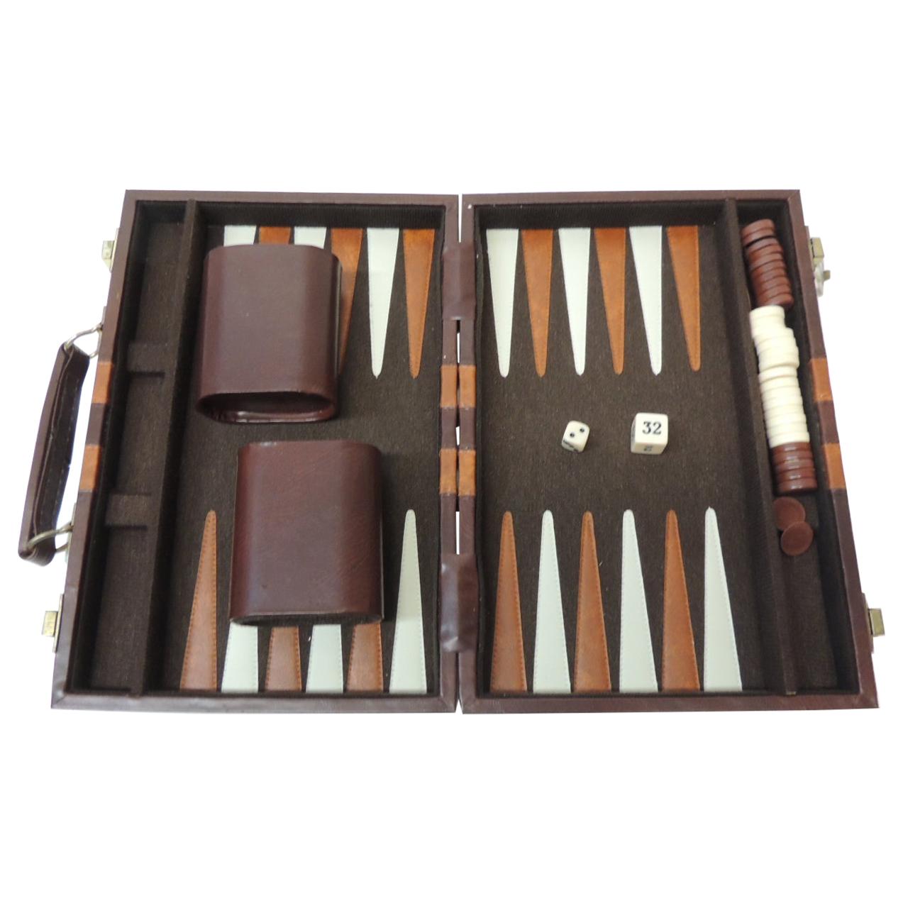 Vieux jeu de backgammon mini brun et orange