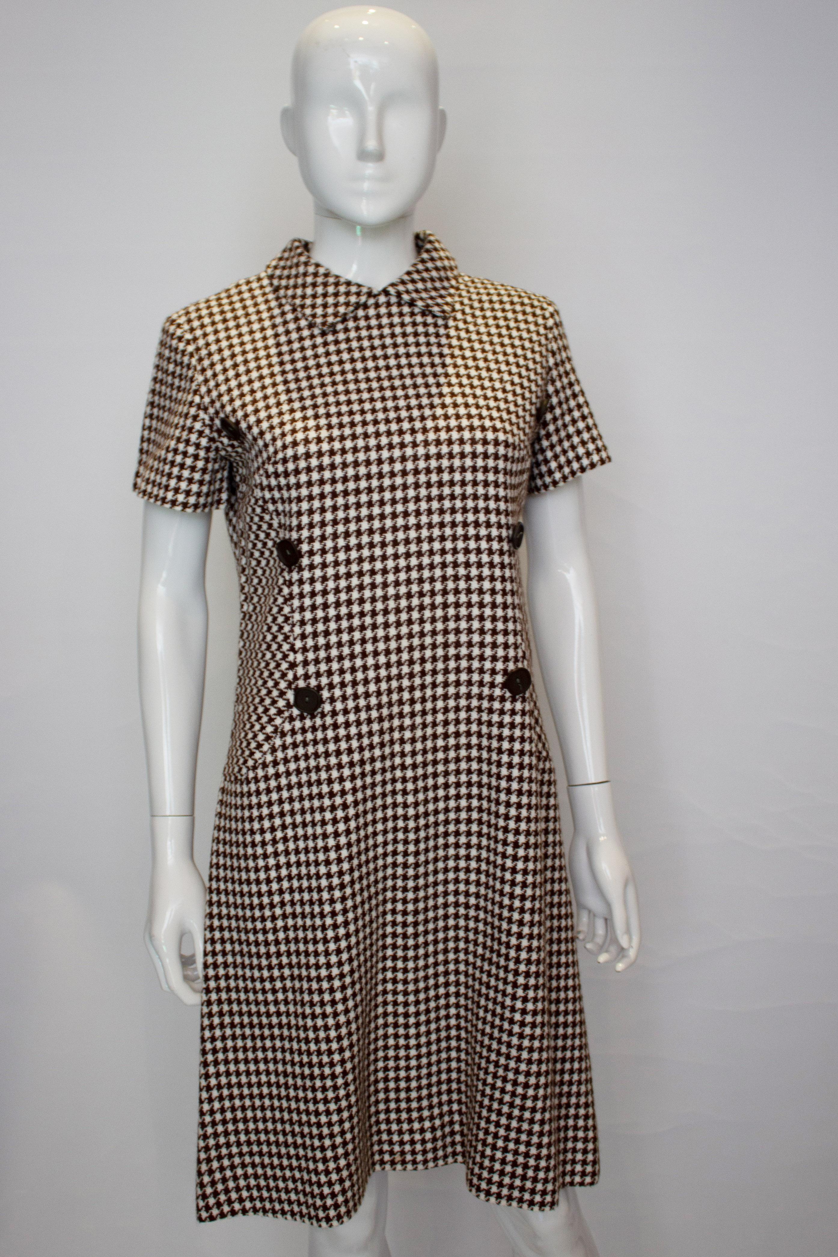 Braunes und weißes Vintage-Kleid von Nancy Green Damen im Angebot