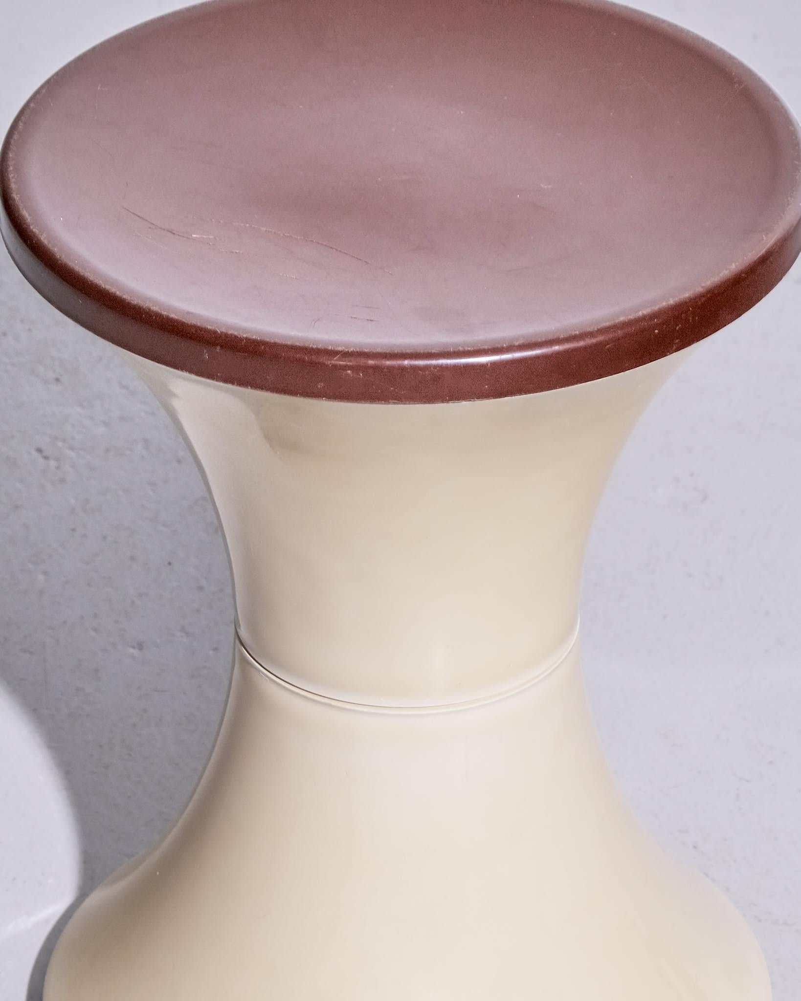 Tabouret/table d'appoint A.I C C Brown et blanc c.1960s Bon état - En vente à London, GB