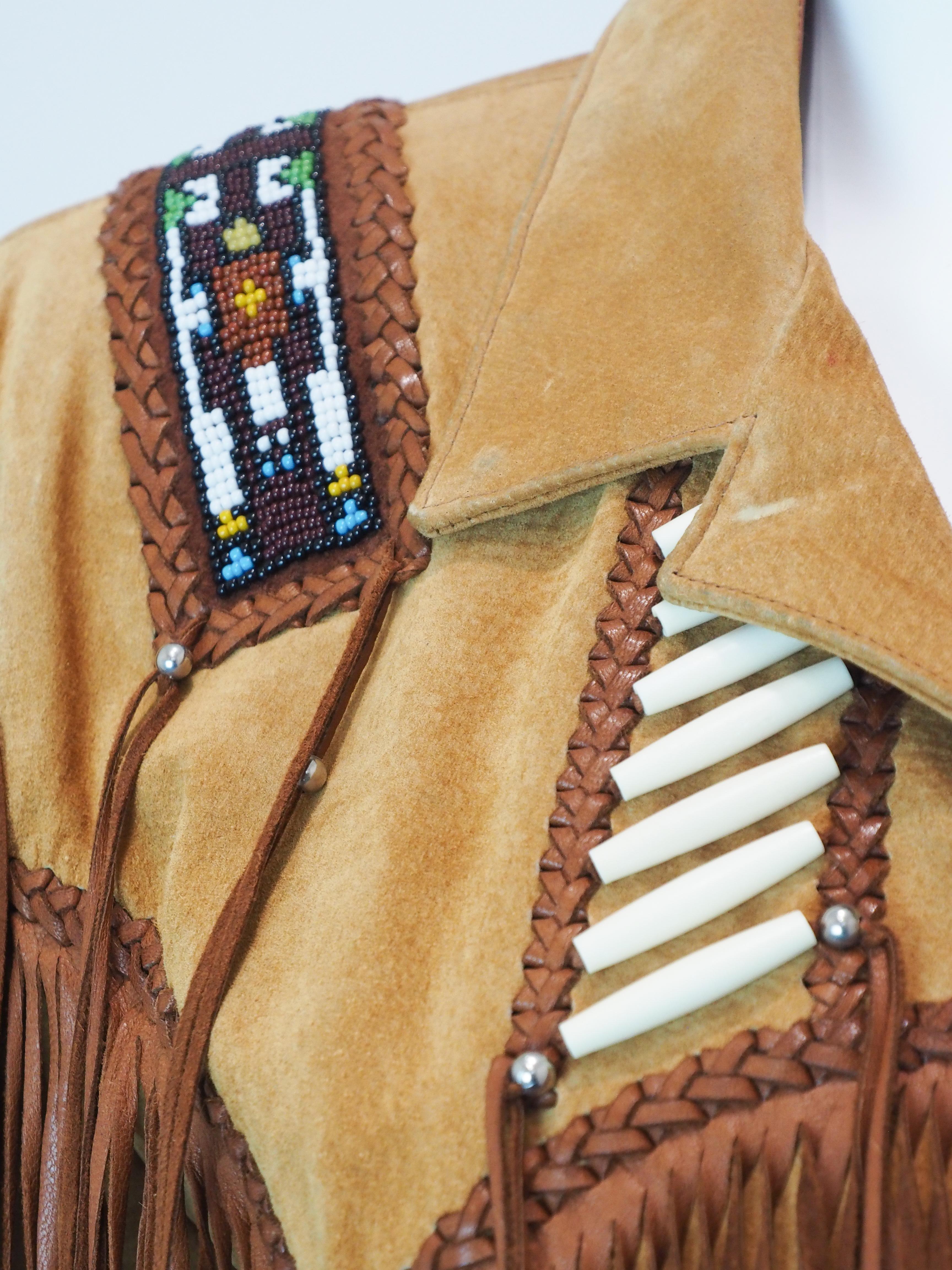 Giacca Arturo in pelle marrone vintage con frange e perline In condizioni ottime in vendita a Los Angeles, CA