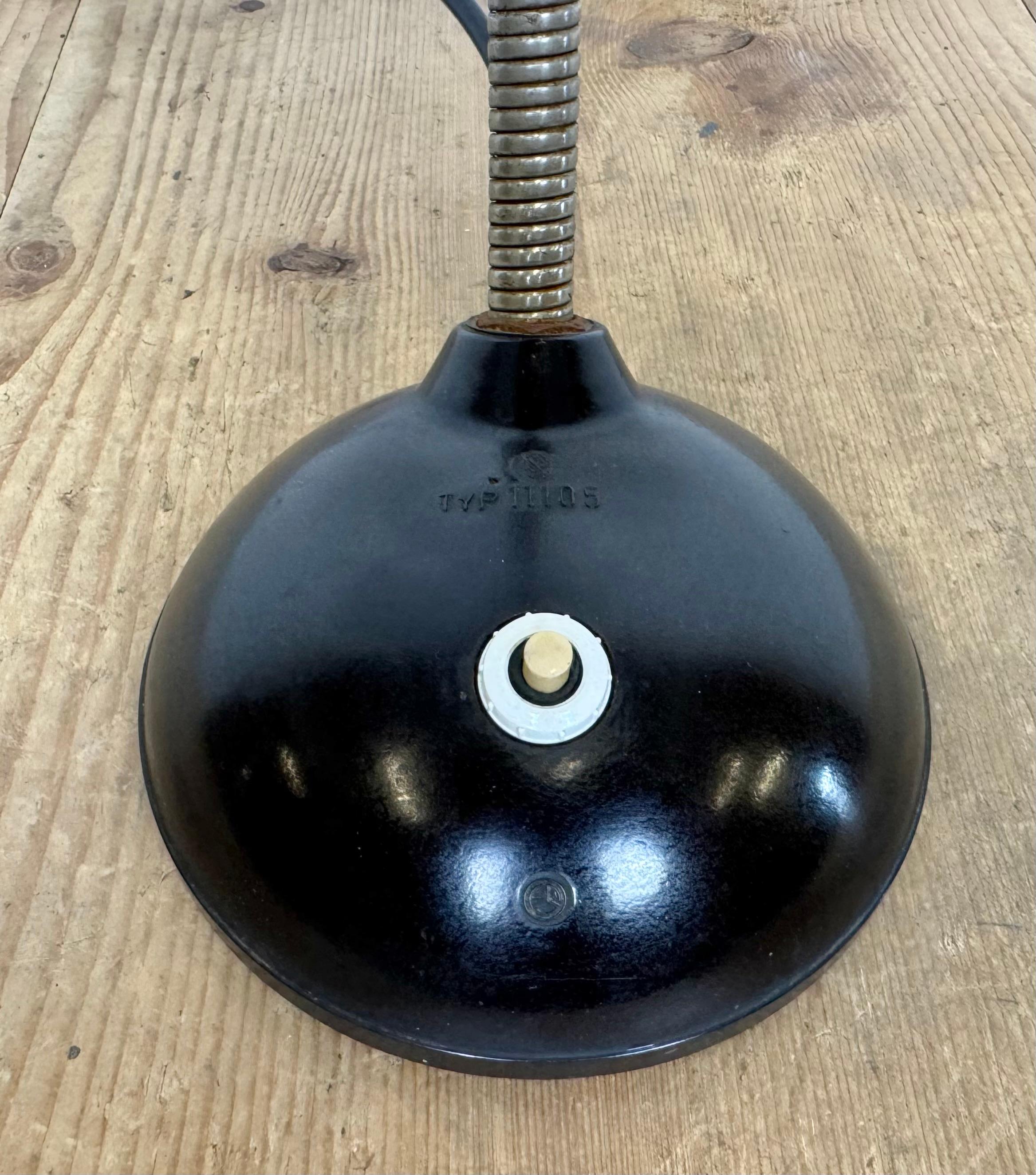 Vintage Brown Bakelit Schwanenhals Tischlampe, 1960er Jahre im Angebot 6