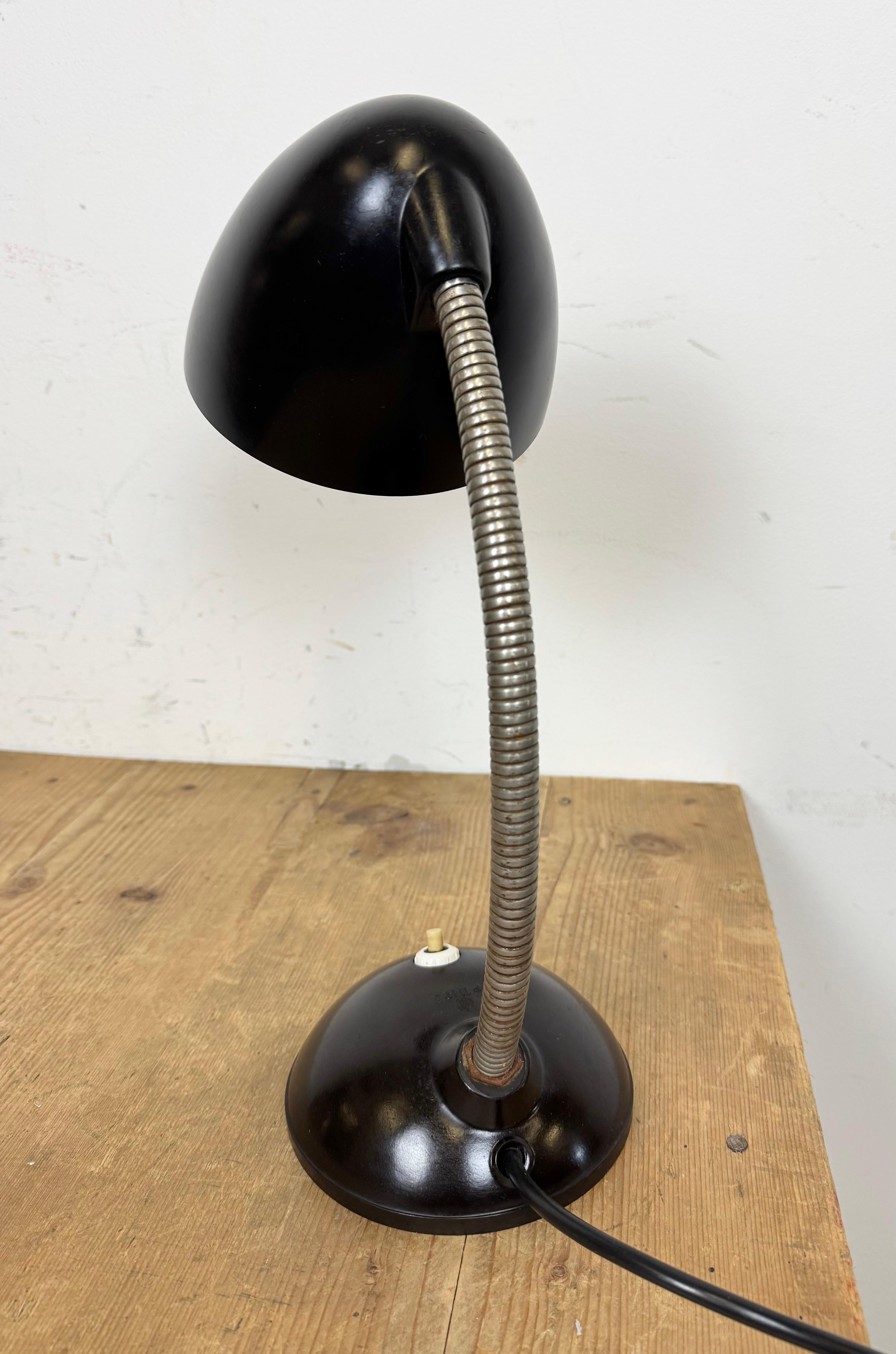 Vintage Brown Bakelit Schwanenhals Tischlampe, 1960er Jahre im Angebot 2