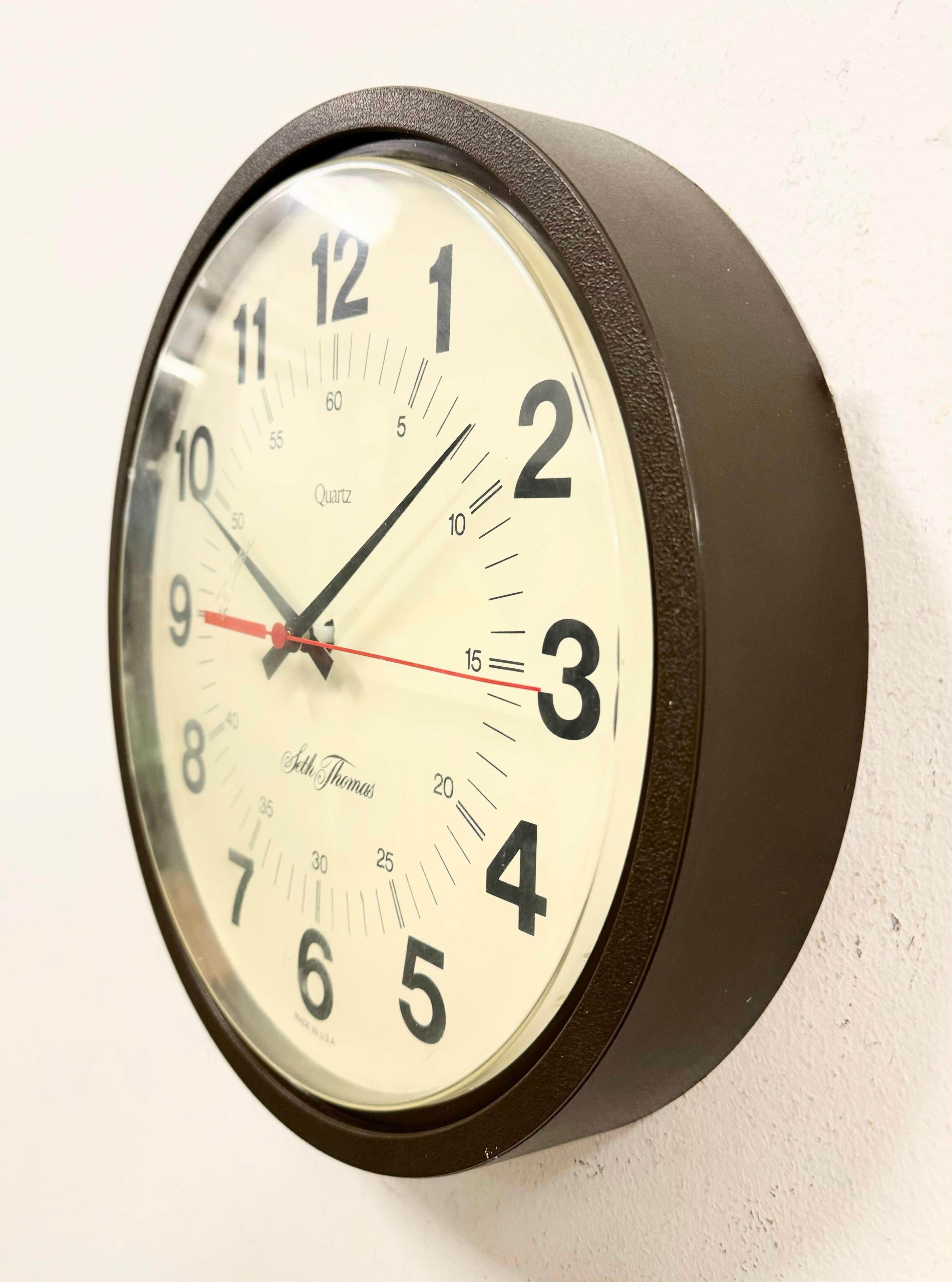 Late 20th Century Vintage Brown Bakelite Wall Clock from Seth Thomas, 1980s For Sale