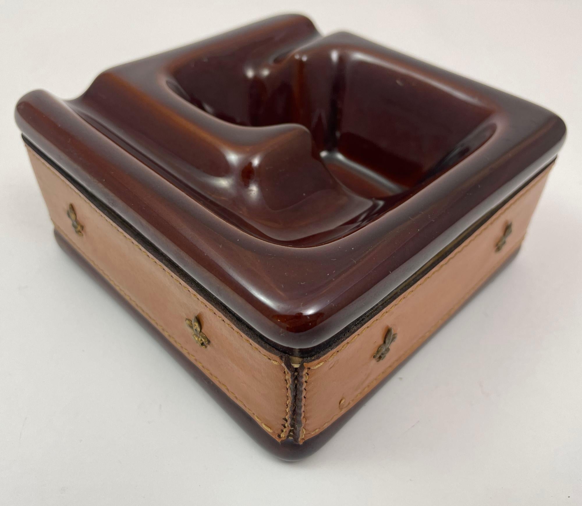 Vintage Brown Ceramic Ashtray Wrapped in Saddle Leather For Sale 3