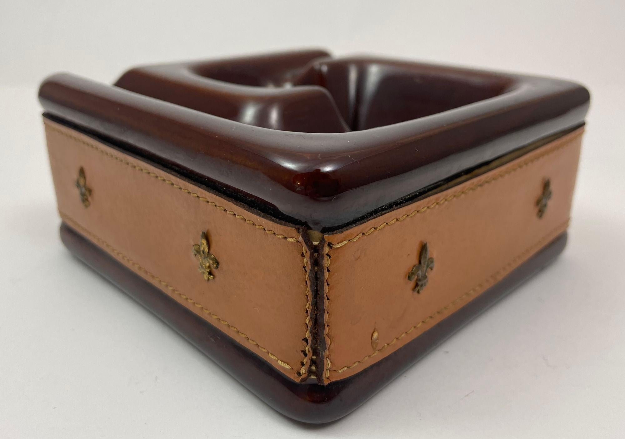 Vintage Brown Ceramic Ashtray Wrapped in Saddle Leather For Sale 8