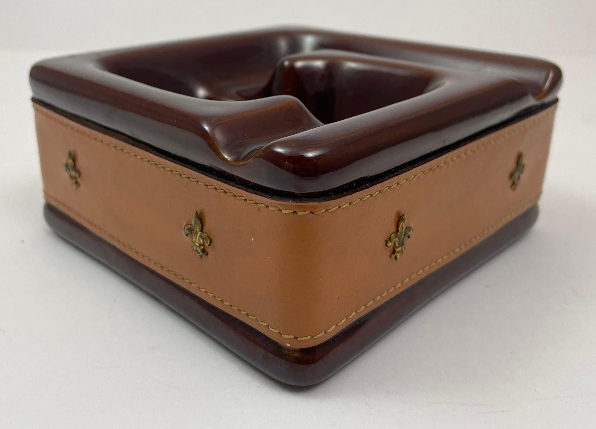 Vintage Brown Ceramic Ashtray Wrapped in Saddle Leather For Sale 1