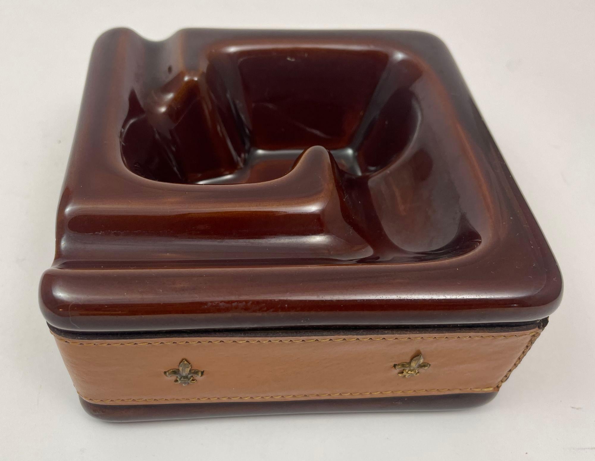 Vintage Brown Ceramic Ashtray Wrapped in Saddle Leather For Sale 2