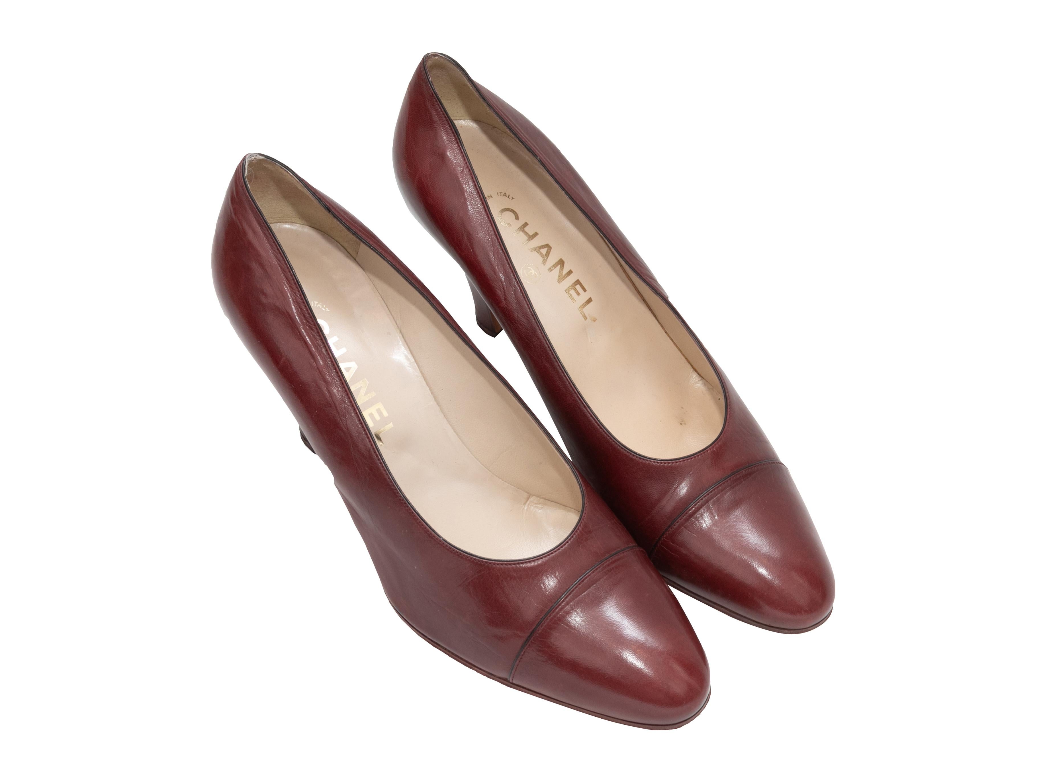 Women's Vintage Brown Chanel Leather Pointed-Toe Pumps Size 36 For Sale