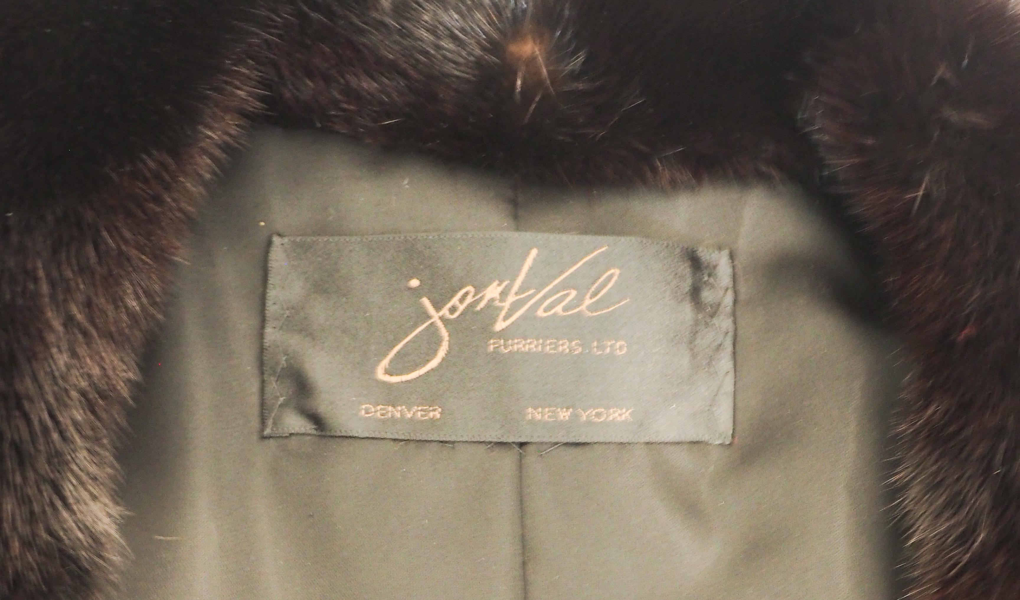 Vintage Brown Checked Pattern Fur Coat (Manteau de fourrure à carreaux) en vente 2