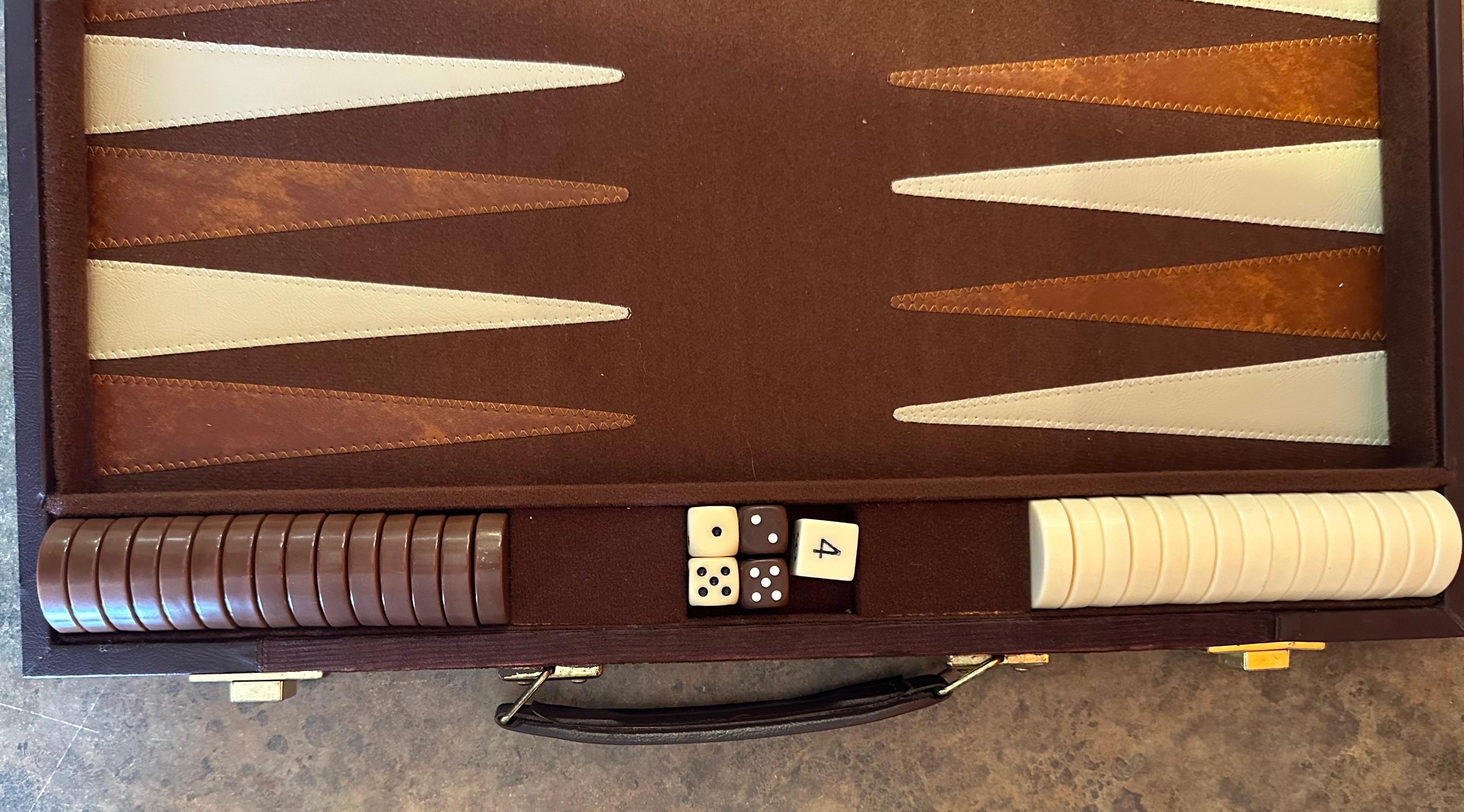 Vintage Brown Corduroy & Bakelite Backgammon Set 4