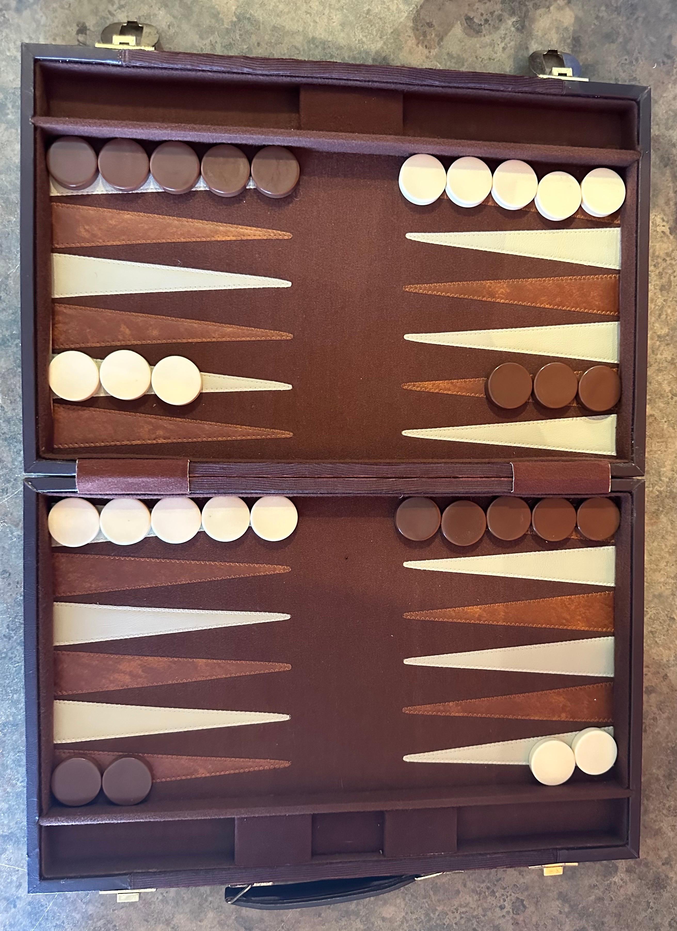20th Century Vintage Brown Corduroy & Bakelite Backgammon Set