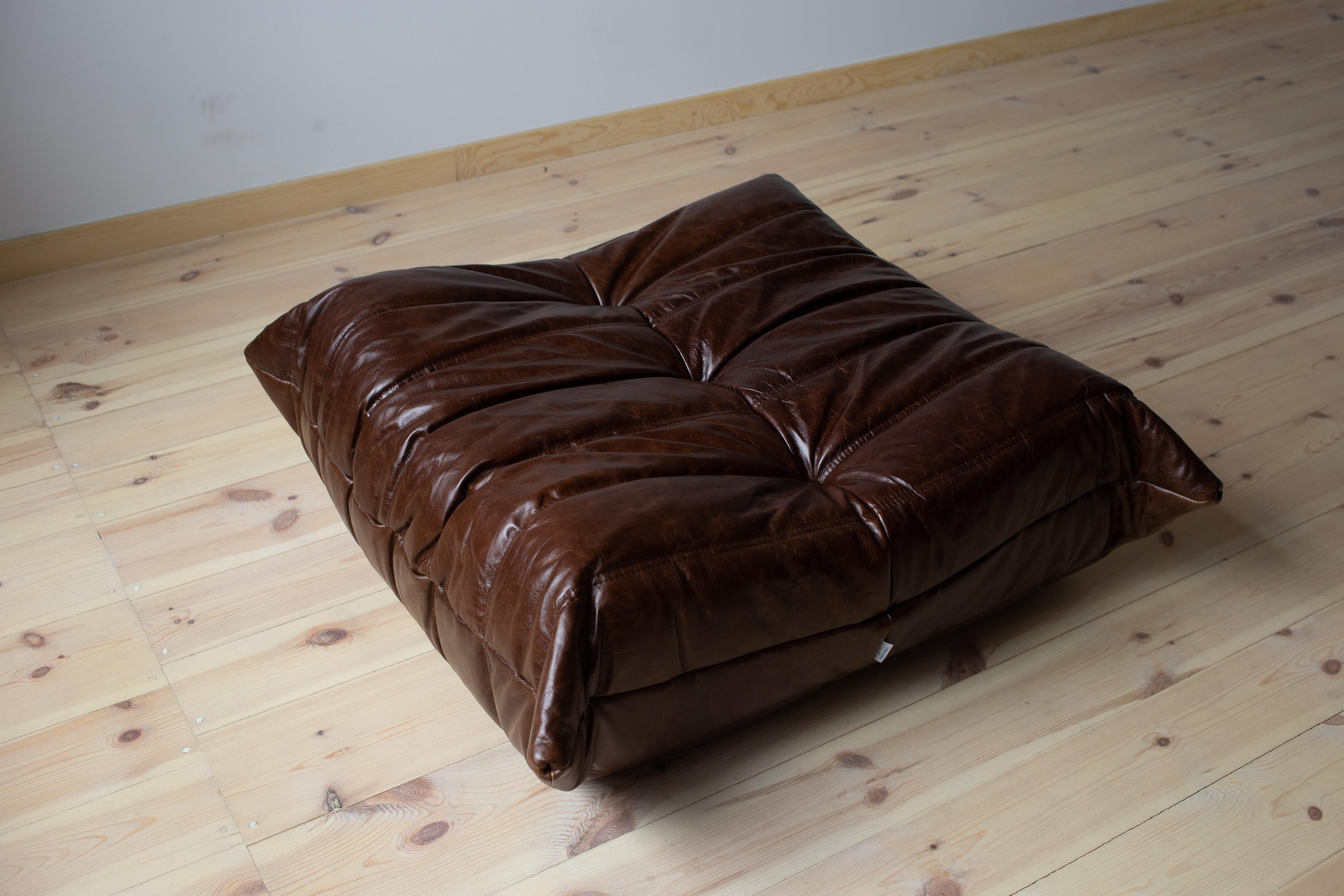 Vintage Brown Dubai Leather Togo Sofa Set by Michel Ducaroy for Ligne Roset For Sale 7