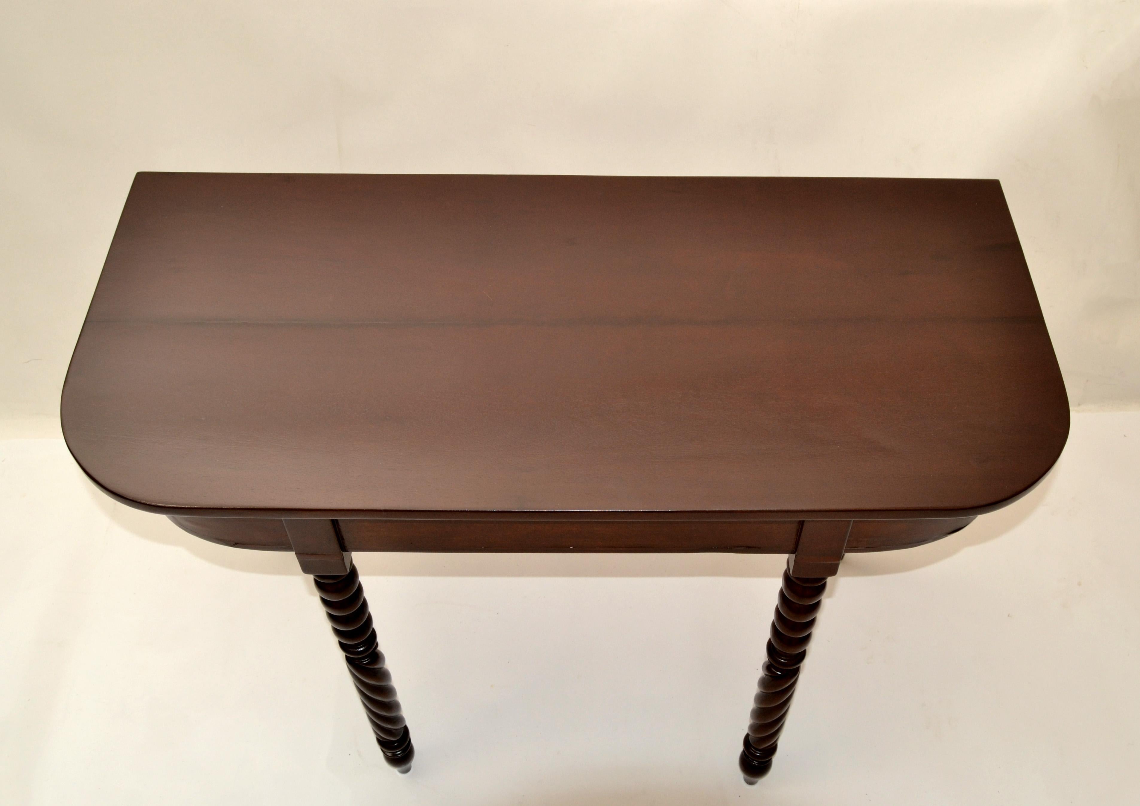 Hand-Crafted 19th Century Brown Finish Console or Hallway Table Vanity Turned Tapered Legs For Sale