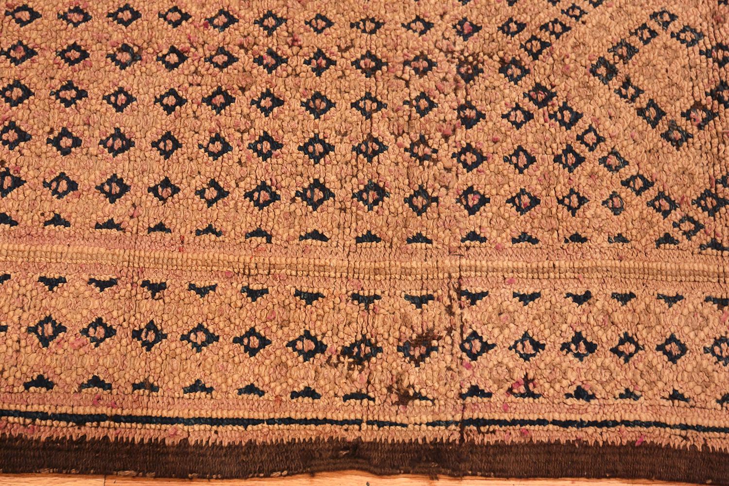 Stunning brown geometric vintage Moroccan rug, country of origin: morocco, date: circa mid-20th century. Size: 5 ft 9 in x 10 ft (1.75 m x 3.05 m).