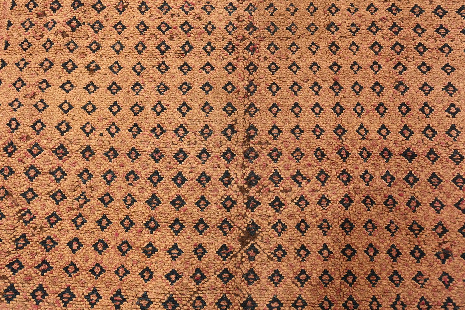 Vintage Brown Geometric Moroccan Rug. 5 ft 9 in x 10 ft In Good Condition For Sale In New York, NY