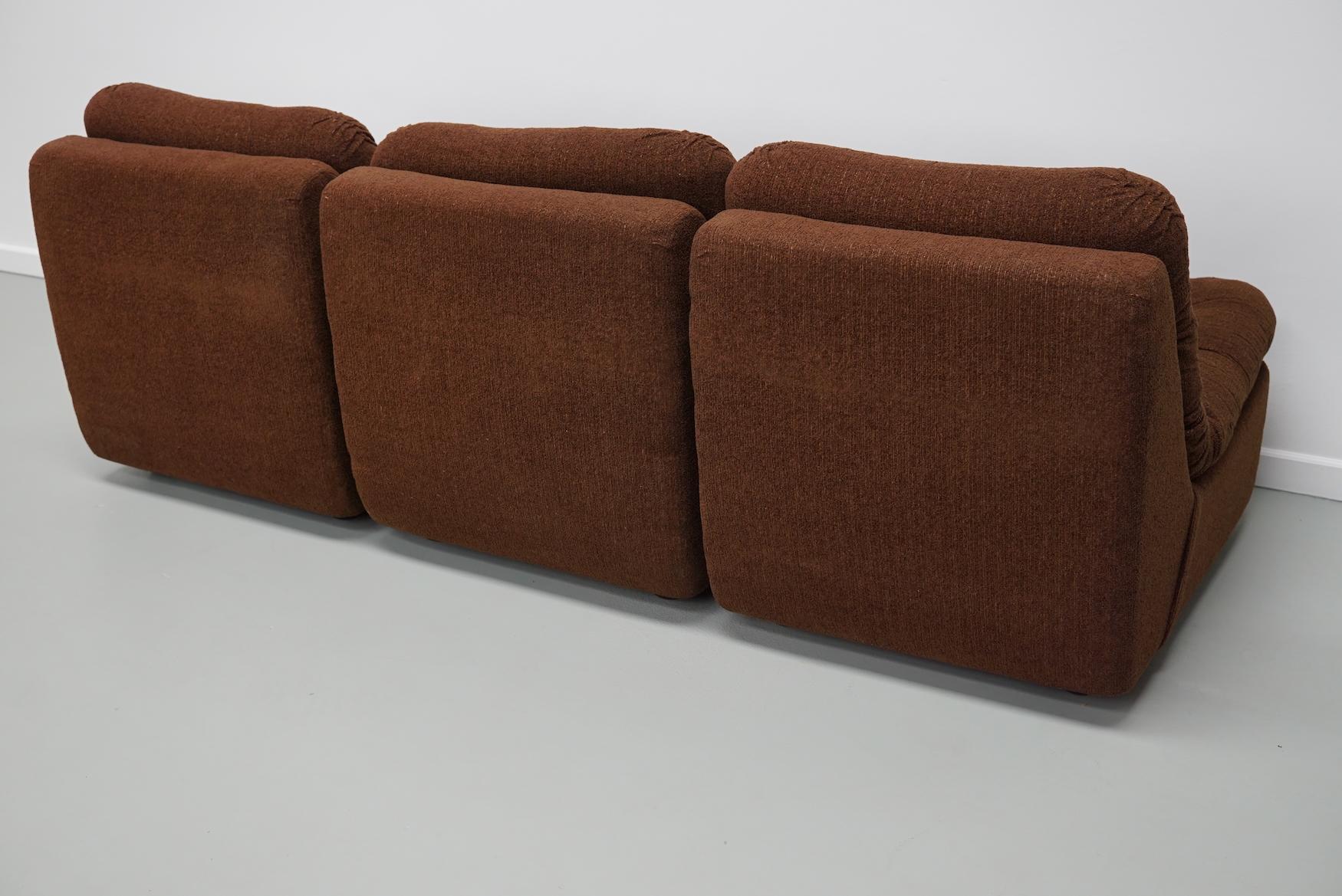 Divano modulare tedesco vintage a 3 posti in Boucle, anni '70 in vendita 4