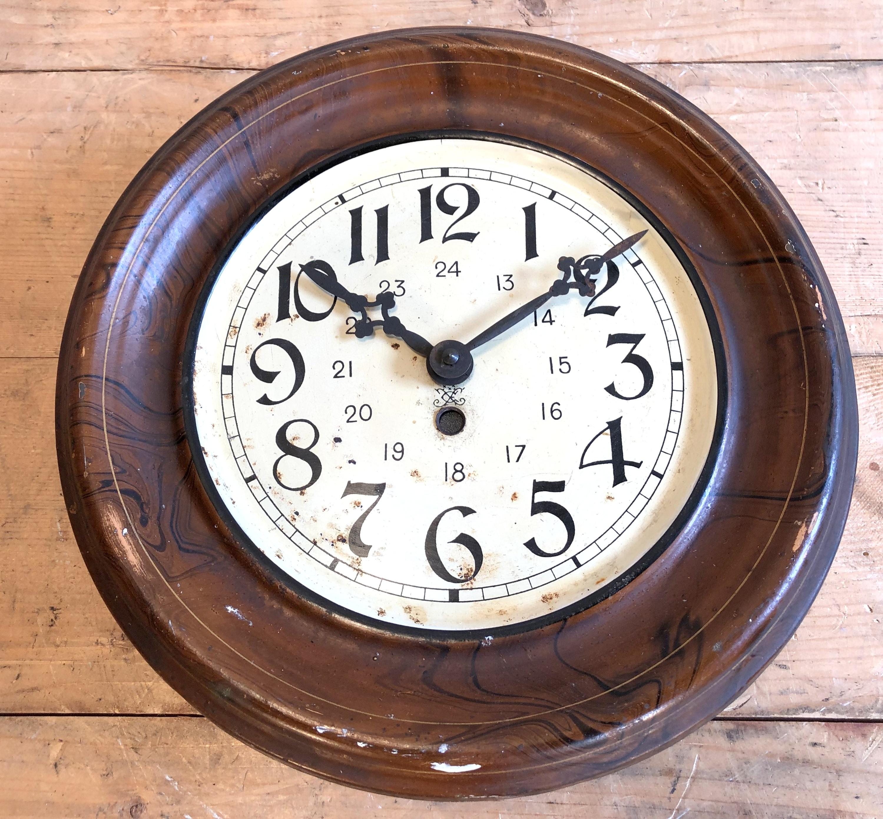 Vintage Brown Iron Clock, 1930s In Good Condition In Kojetice, CZ