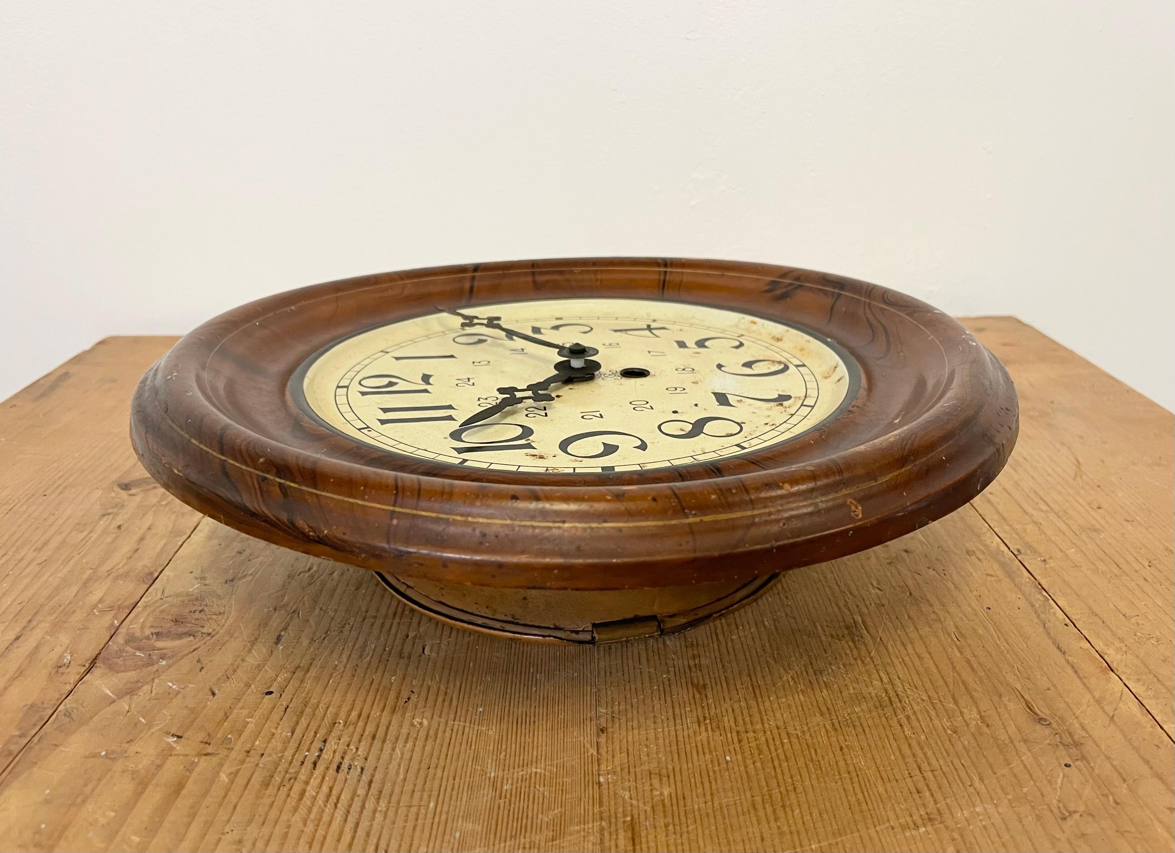 Vintage Brown Iron Clock, 1930s In Good Condition For Sale In Kojetice, CZ