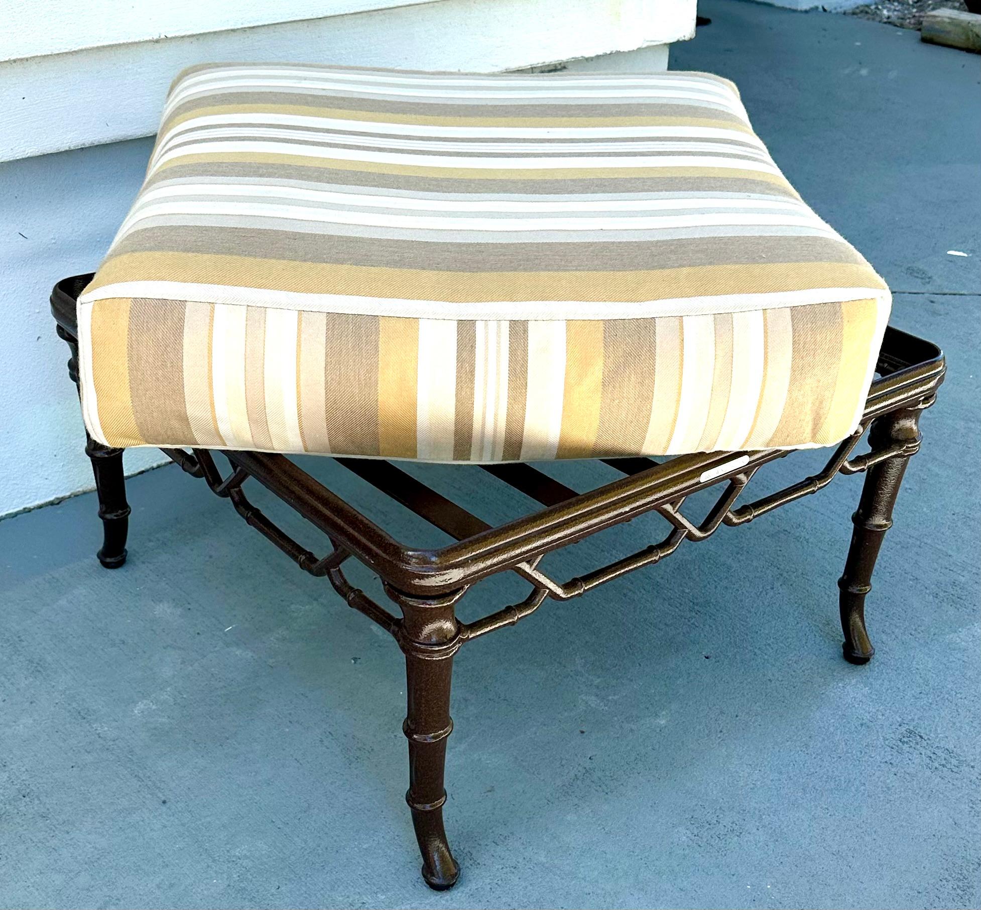 Ottoman de Calcutta brun vintage Jordan Outdoor Furniture Bon état - En vente à Vero Beach, FL