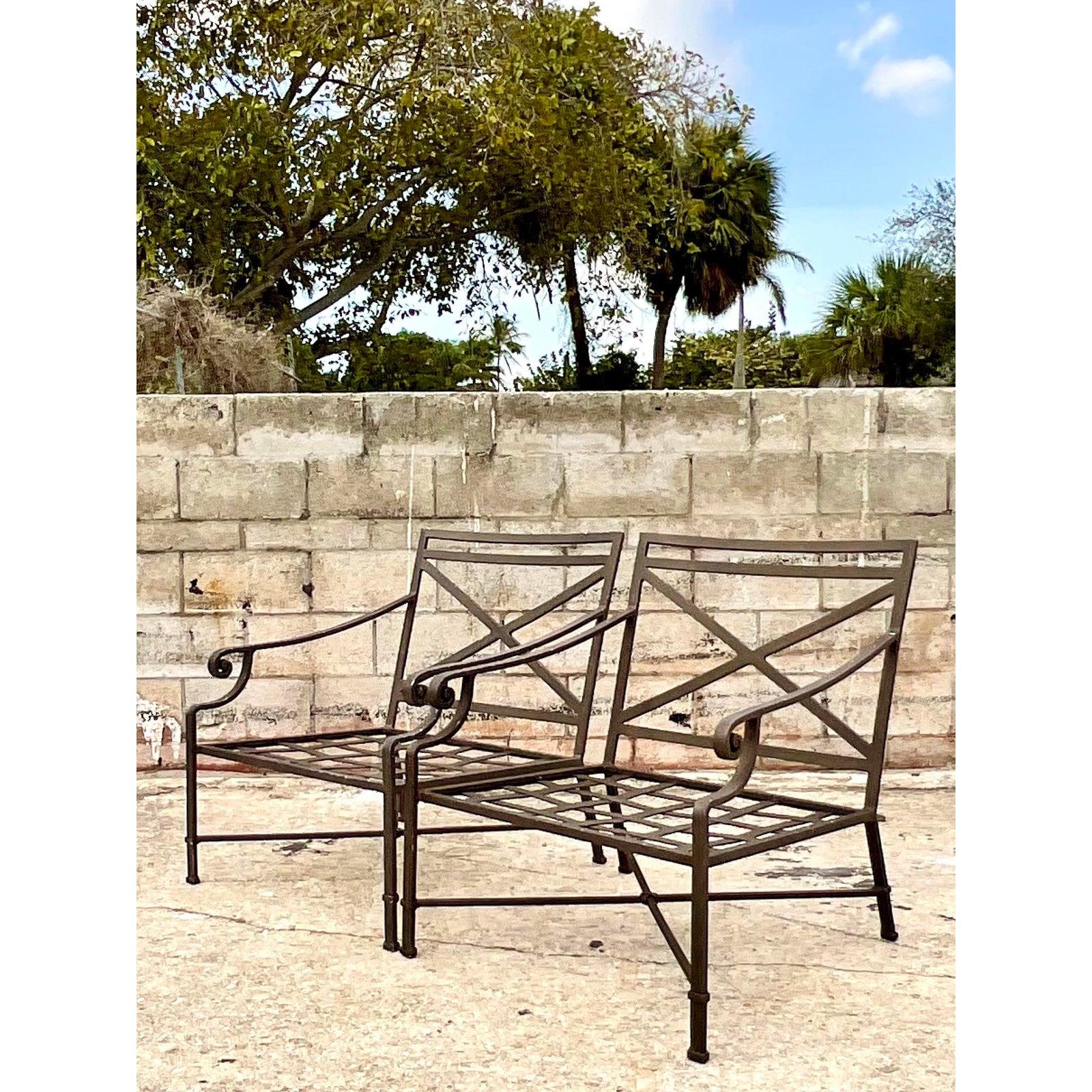 Aluminum Vintage Brown Jordan Venetian Lounge Chairs, a Pair