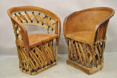 Pareja de Sillas Equipale Club de Barril Mexicanas Vintage de Cuero Marrón y Madera de Cedro