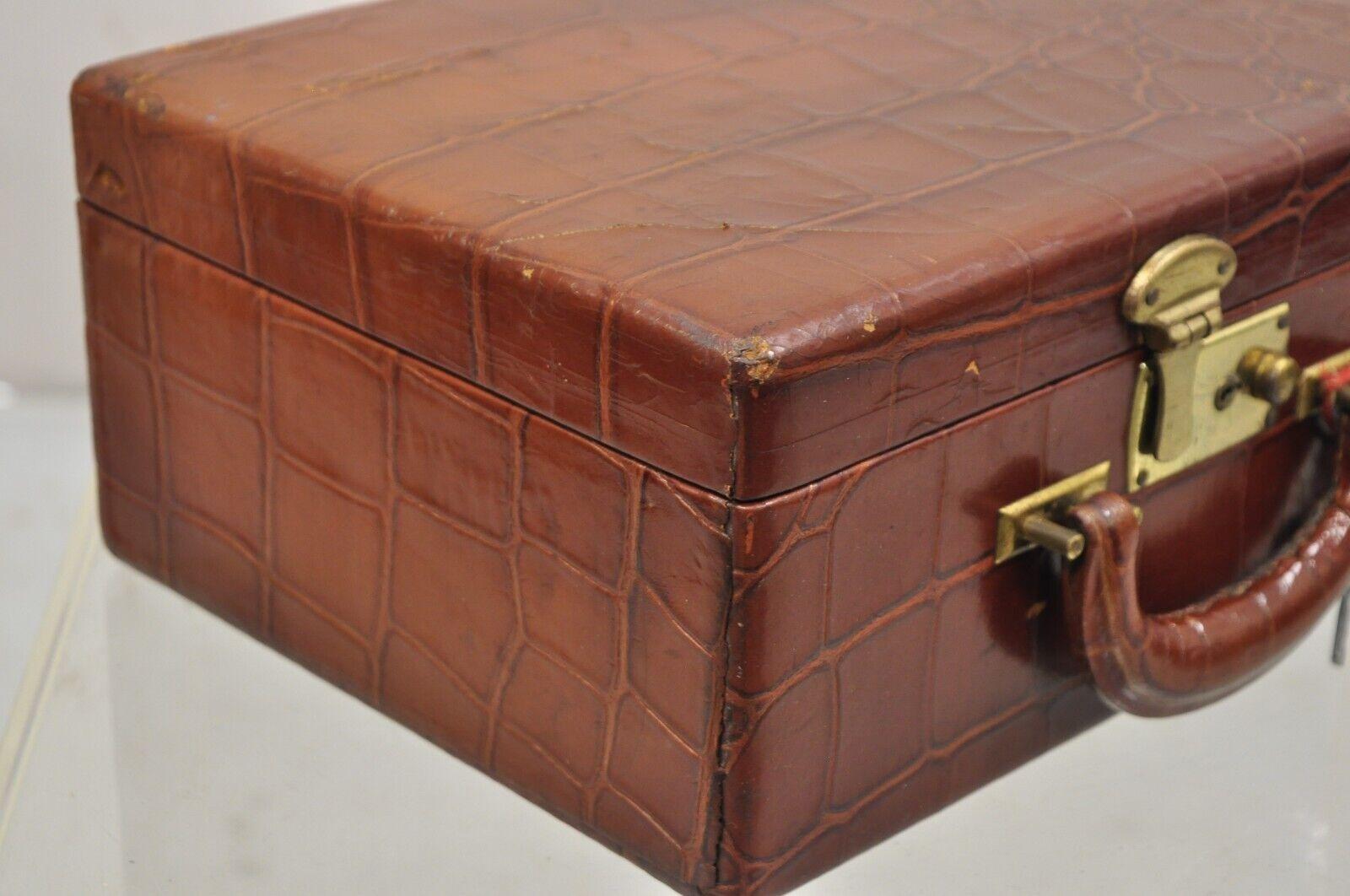 Vintage Brown Leather Art Deco Faux Crocodile Small Toiletry Travel Vanity Case For Sale 7