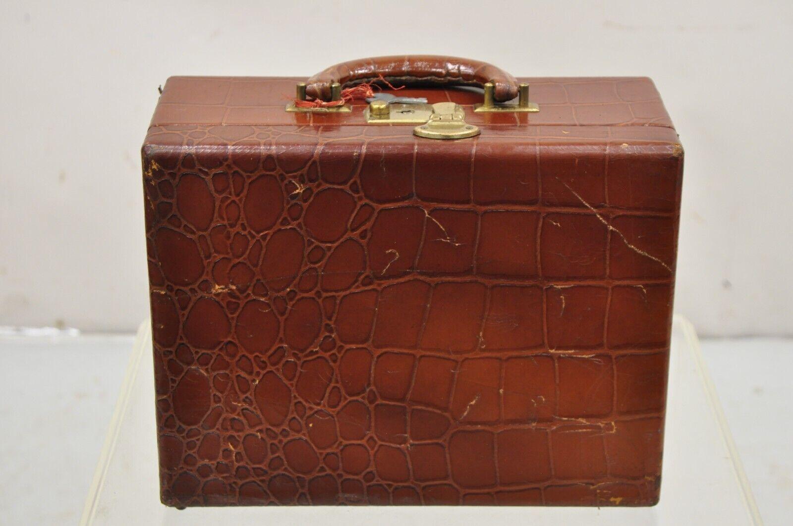 Early 20th Century Vintage Brown Leather Art Deco Faux Crocodile Small Toiletry Travel Vanity Case For Sale