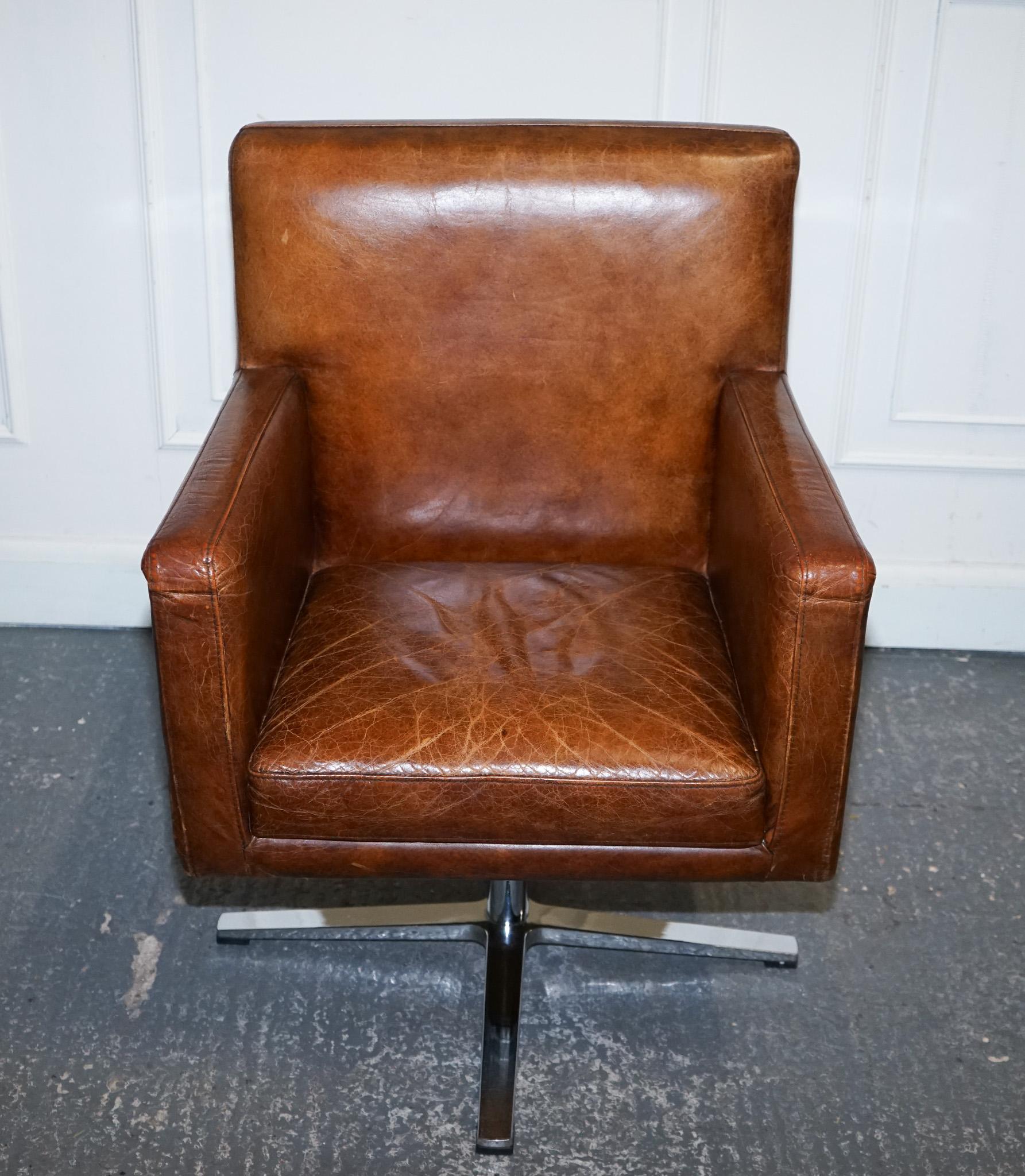 VINTAGE BROWN LEATHER AVIATOR METAL SWIVEL OFFICE CAPTAINS ARMCHAiR For Sale 8
