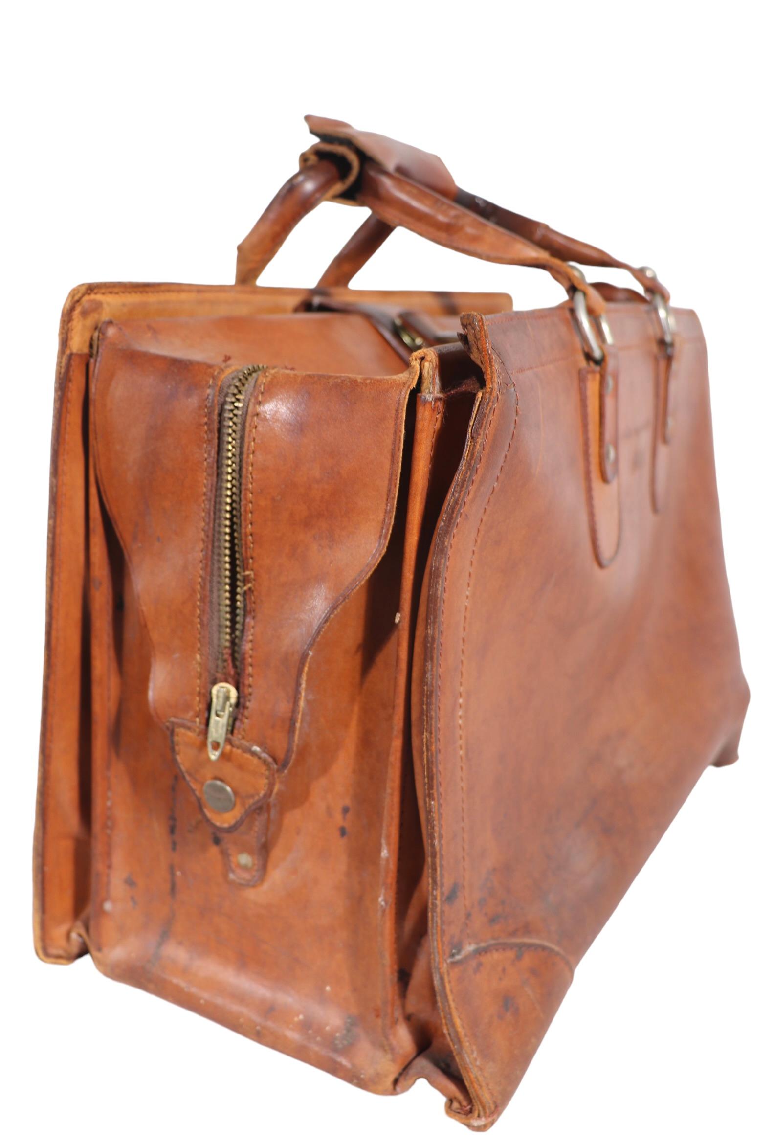 20th Century Vintage Brown Leather Carry Bag Suitcase 