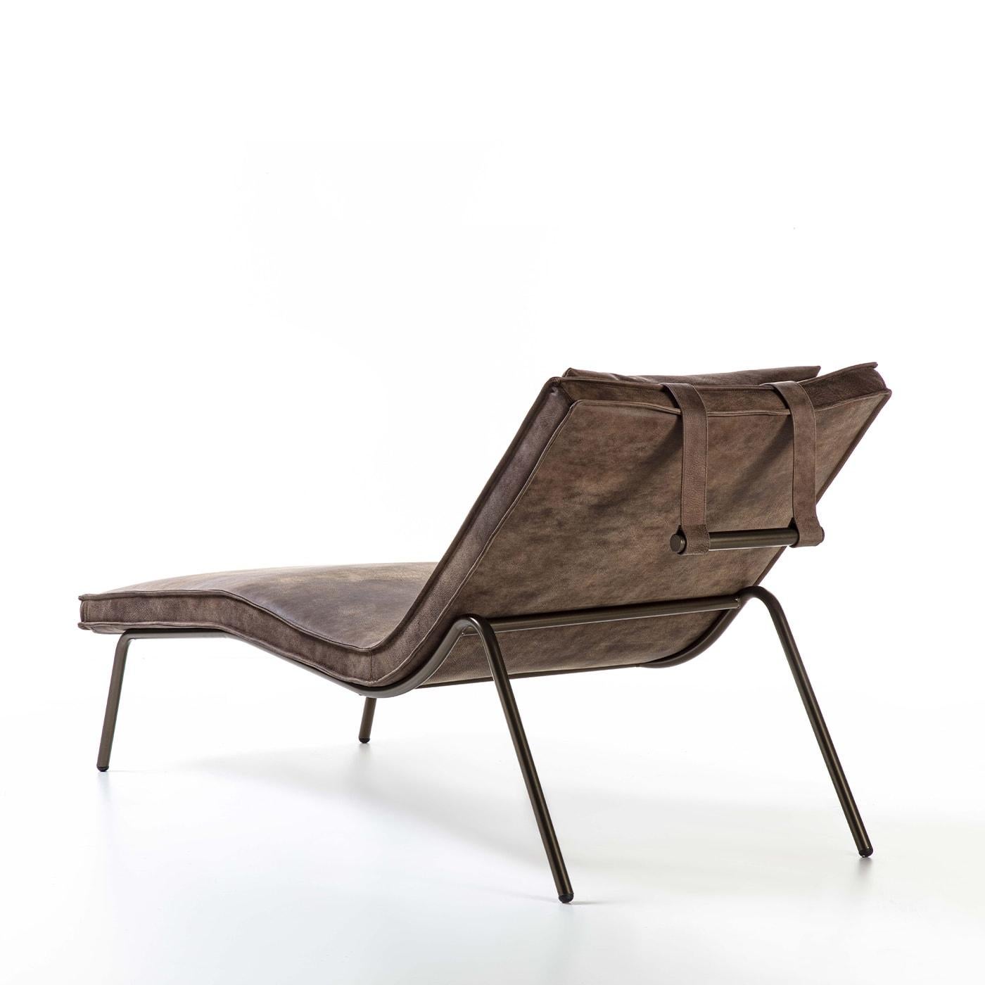 Modern Vintage Brown Leather Chaise Longue For Sale
