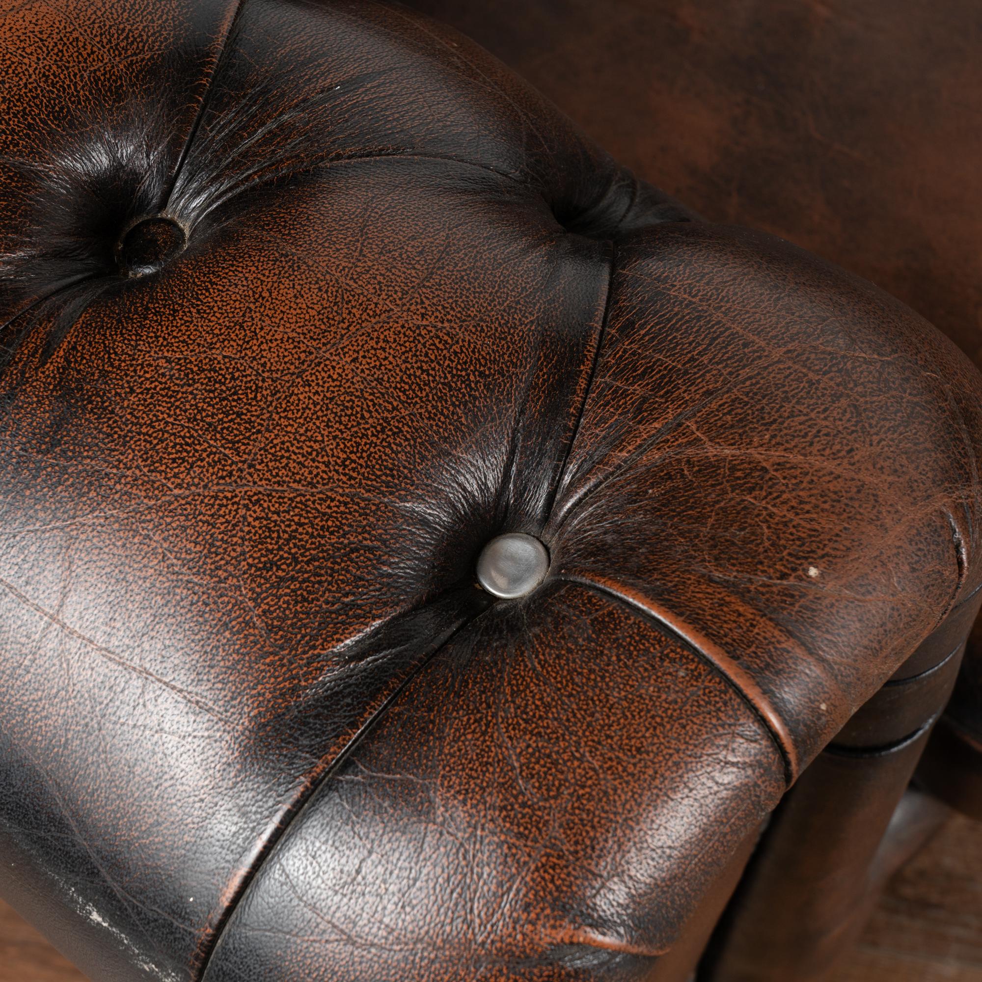Vintage Brown Leather Chesterfield 3 Seat and 2 Seat Sofa Set, circa 1970-80 4
