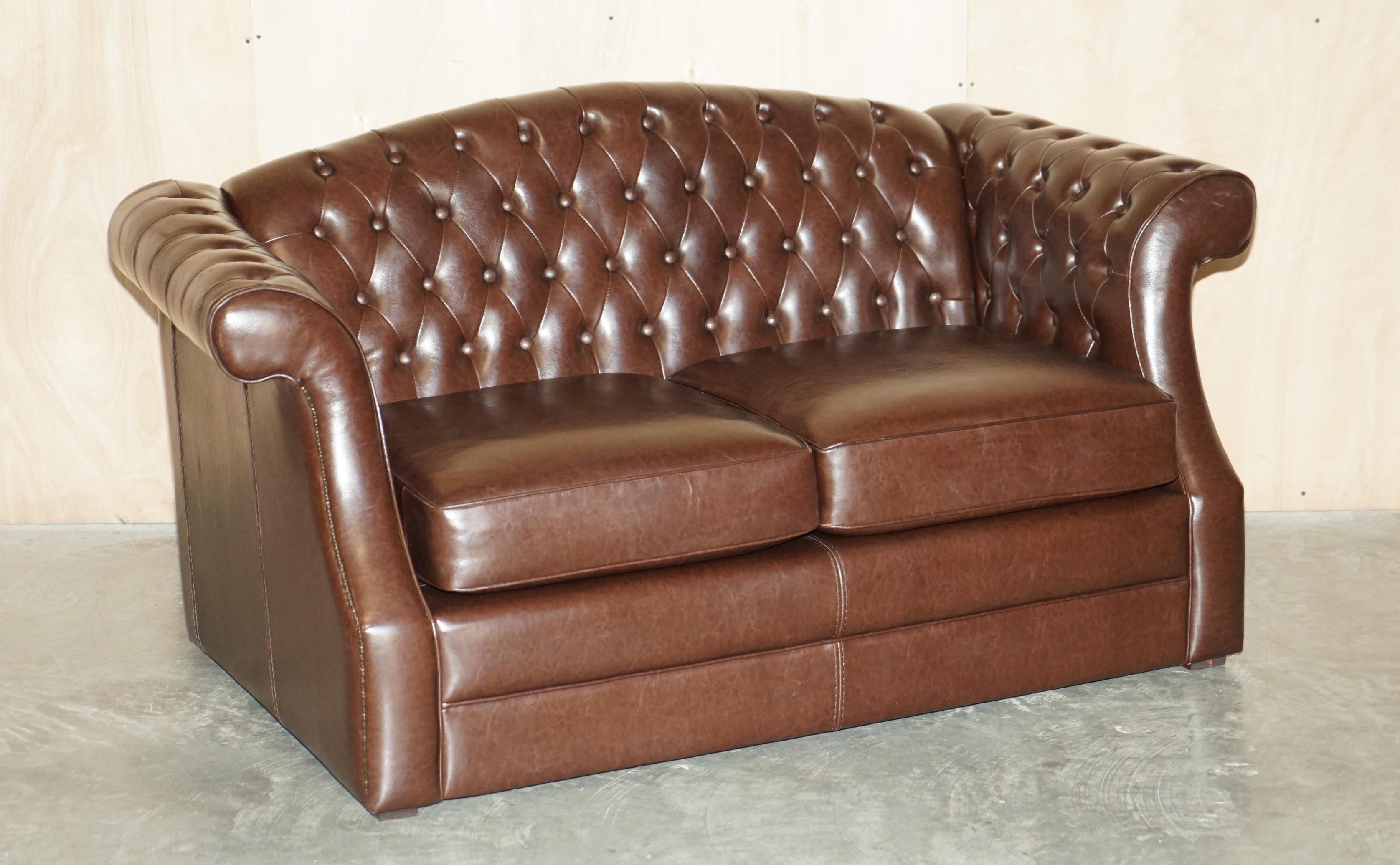 We are delighted to offer for sale this lovely vintage lightly restored Chesterfield deep brown leather sofa and armchair suite

A good looking and well made suite, based on the Georgian hump back sofas dating to circa 1750, this is a contemporary