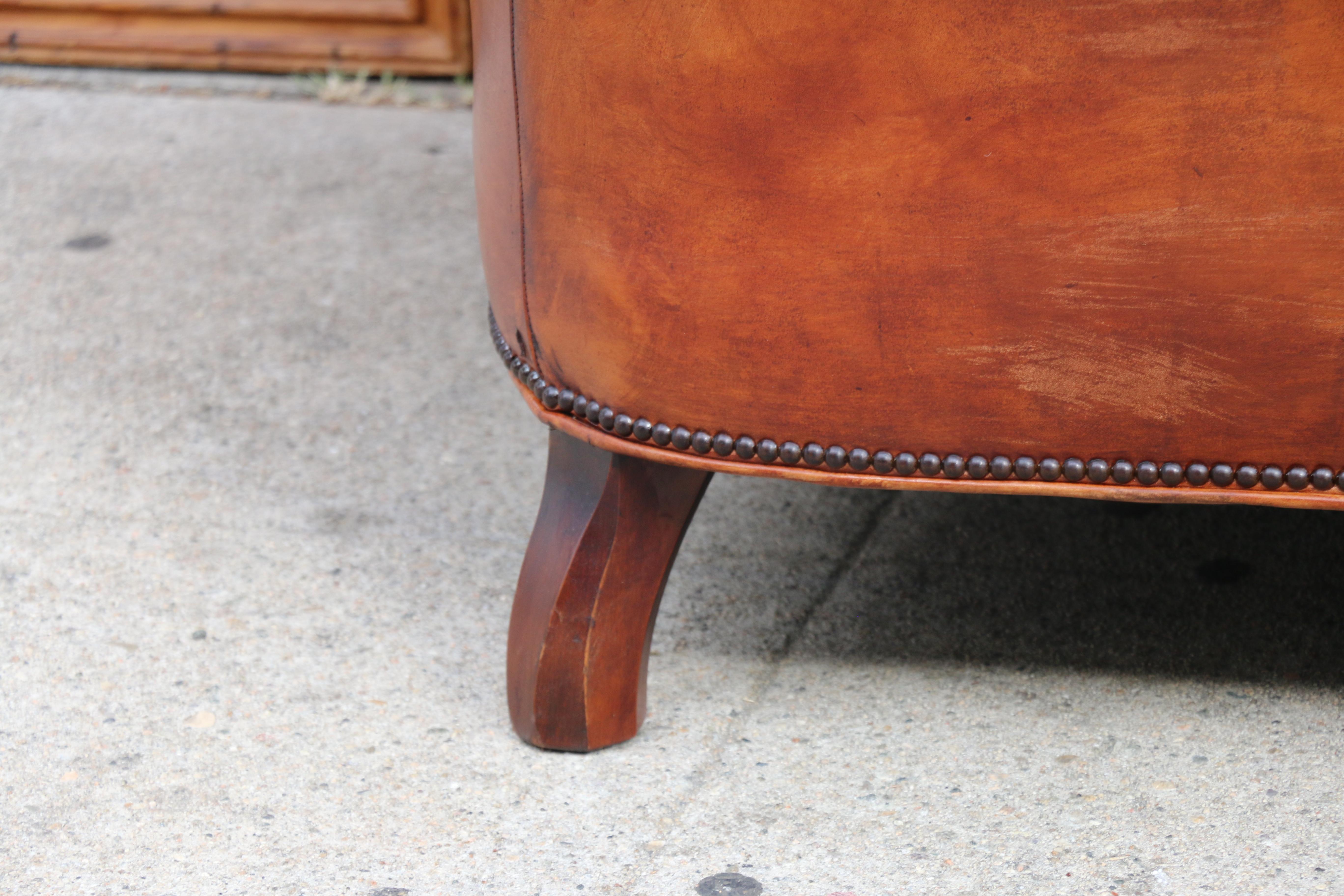 Vintage Brown Leder Chesterfield Sofa von Baker Möbel, CIRCA 1950's im Angebot 9