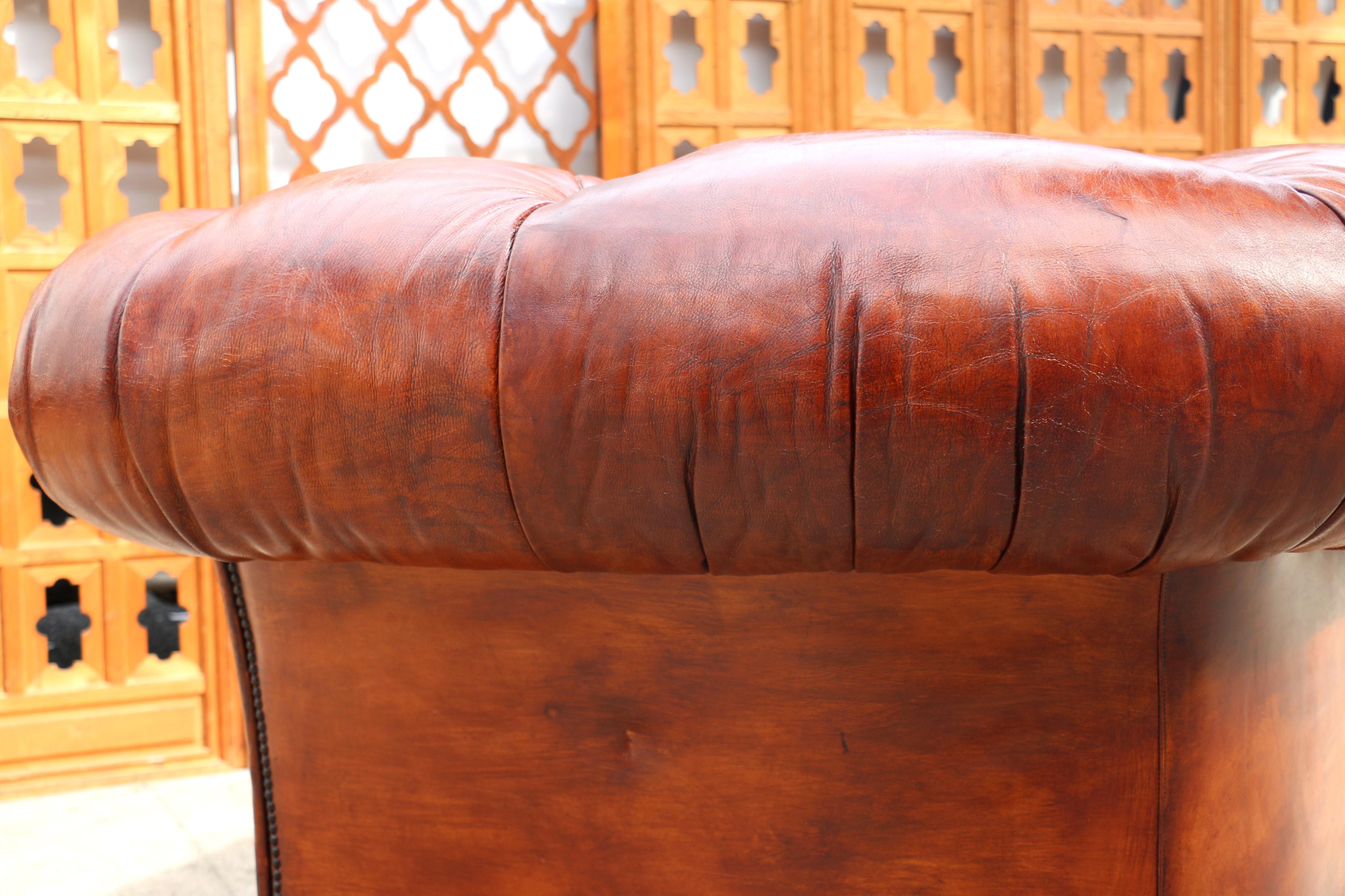 Vintage Brown Leder Chesterfield Sofa von Baker Möbel, CIRCA 1950's im Angebot 10