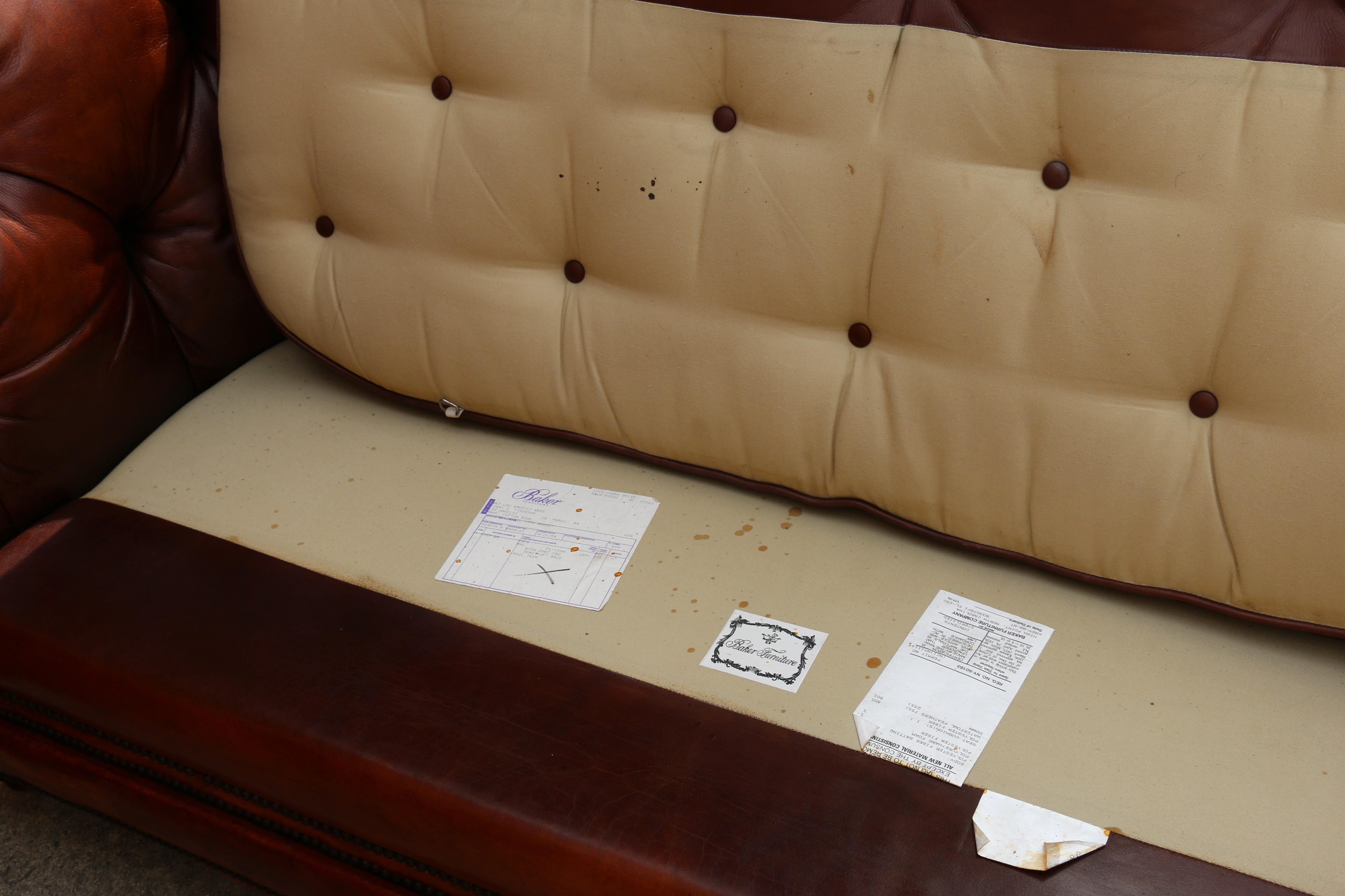Vintage Brown Leder Chesterfield Sofa von Baker Möbel, CIRCA 1950's im Angebot 13