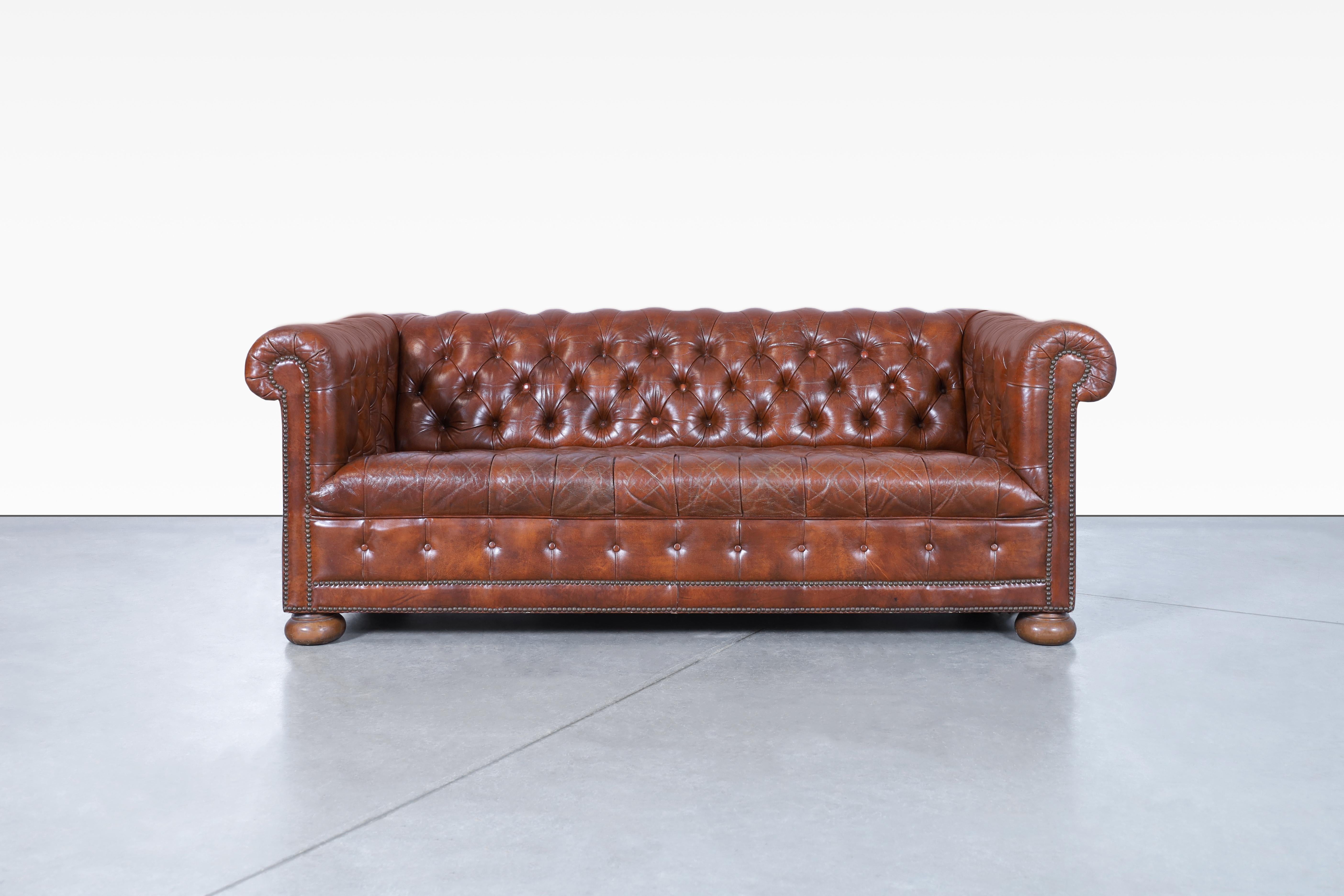 Vintage Brown Leather Chesterfield Sofa For Sale at 1stDibs