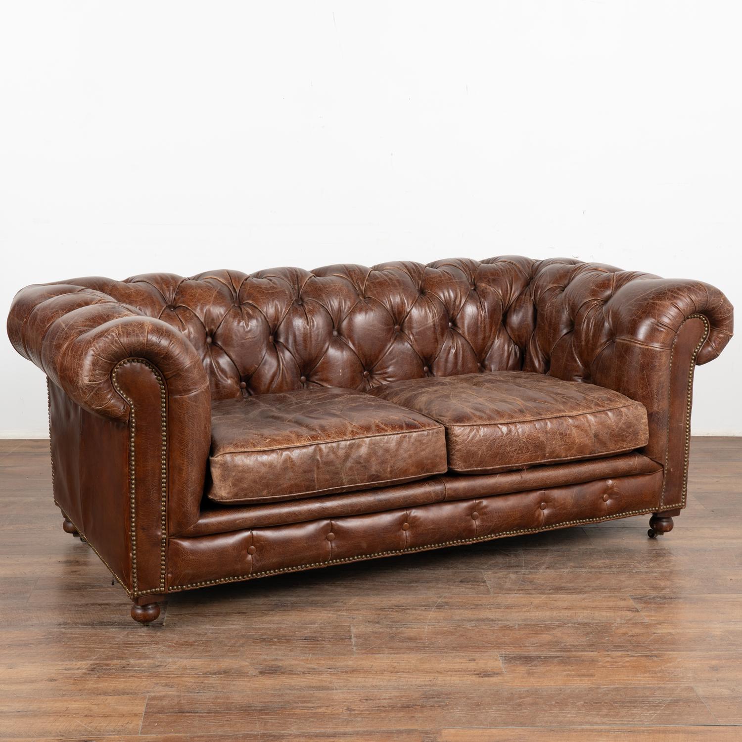 売れ筋がひ新作！ Brown Vintage Leather Loveseat Sofa Seat Two Chesterfield 2人掛け・3人掛けソファ