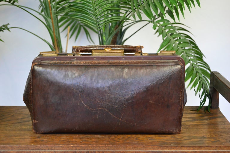 Vintage Brown Leather Doctor's Bag with Brass Lockers For Sale at 1stDibs