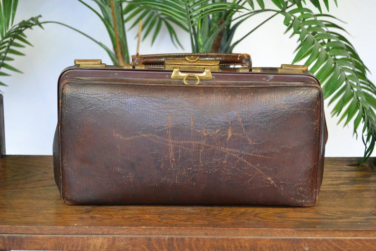 Vintage Brown Leather Doctor's Bag with Brass Lockers For Sale at 1stDibs