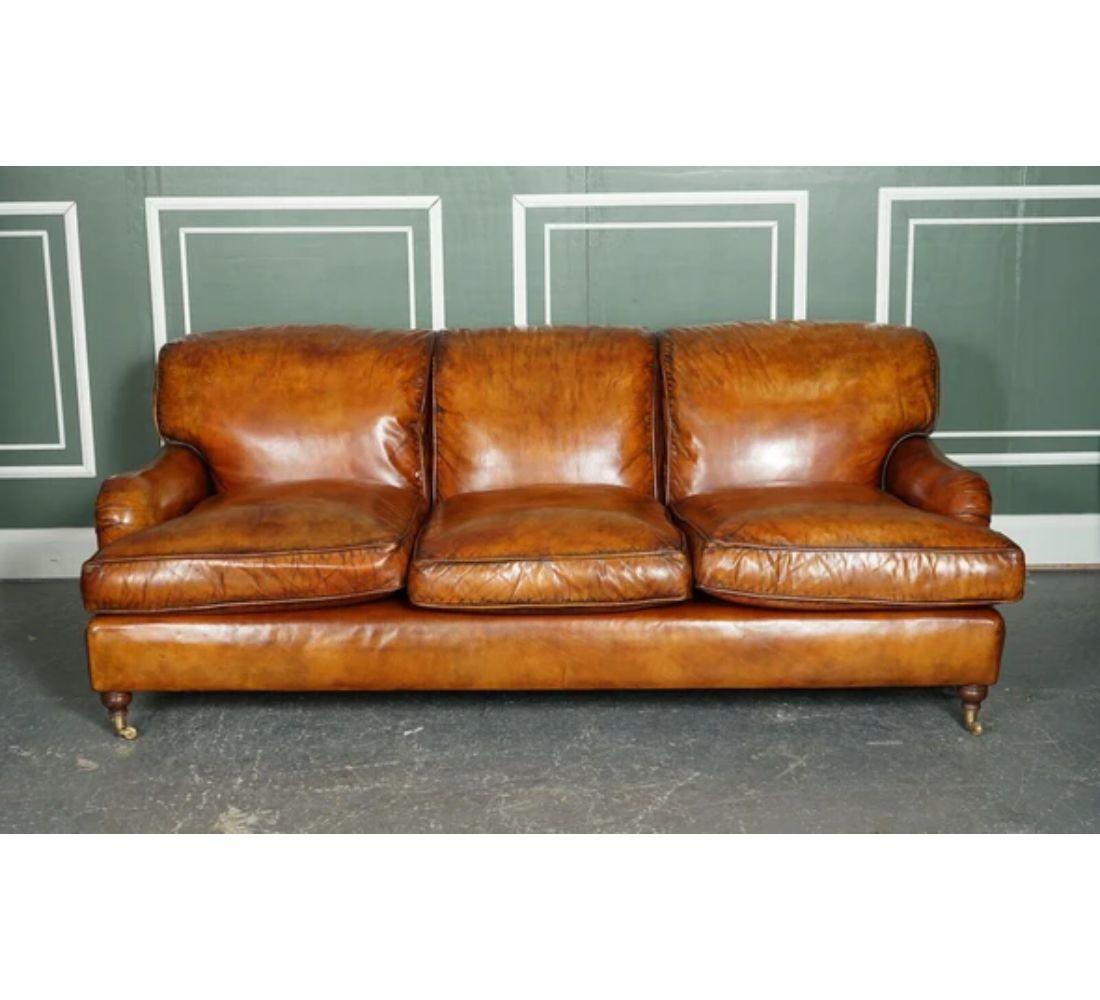 Vintage Brown Leder Hand gefärbt Howards & Sons Stil 3 Sitzer Sofa Feder (Viktorianisch) im Angebot