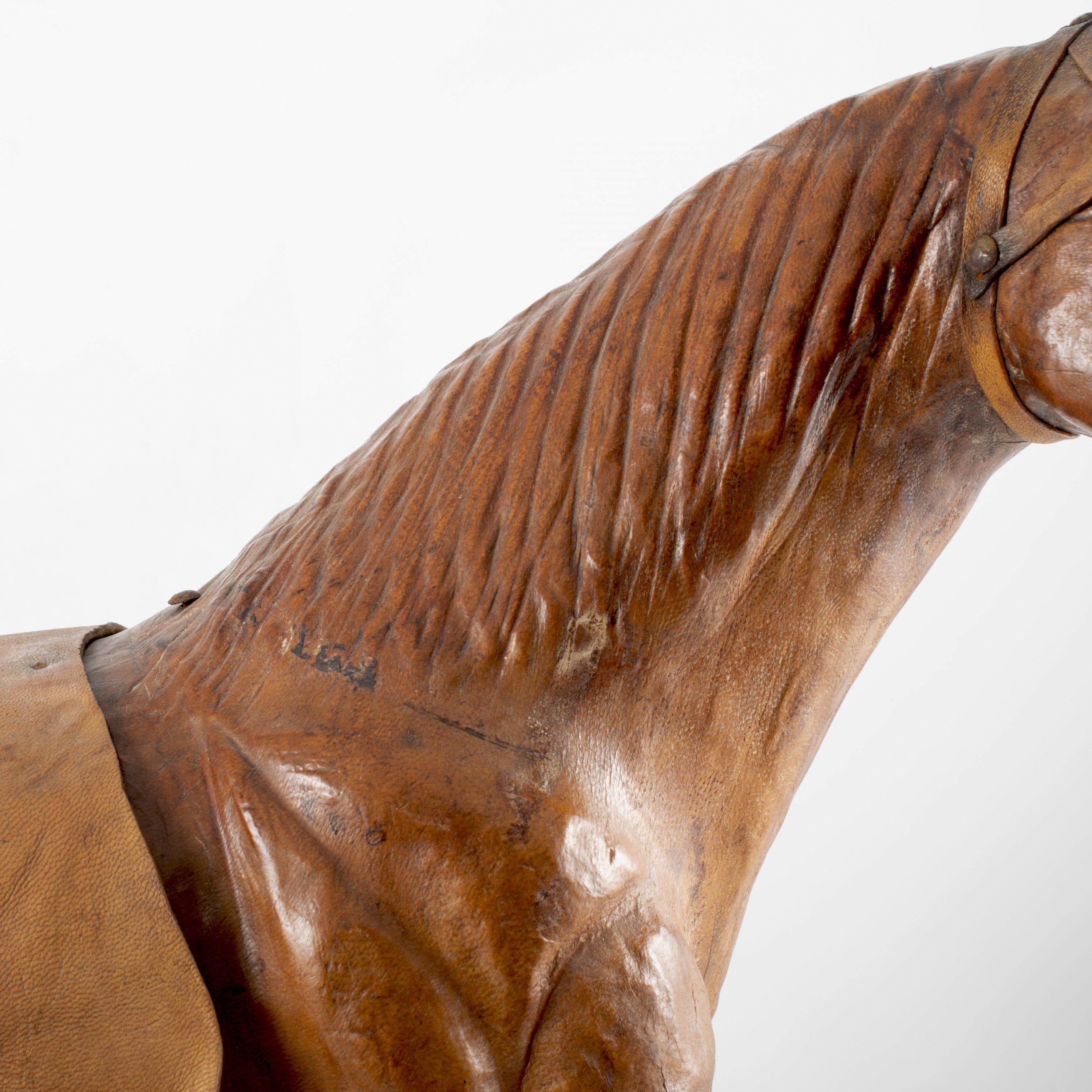 Vintage Brown Leather Horse Sculpture In Good Condition For Sale In Kastrup, DK