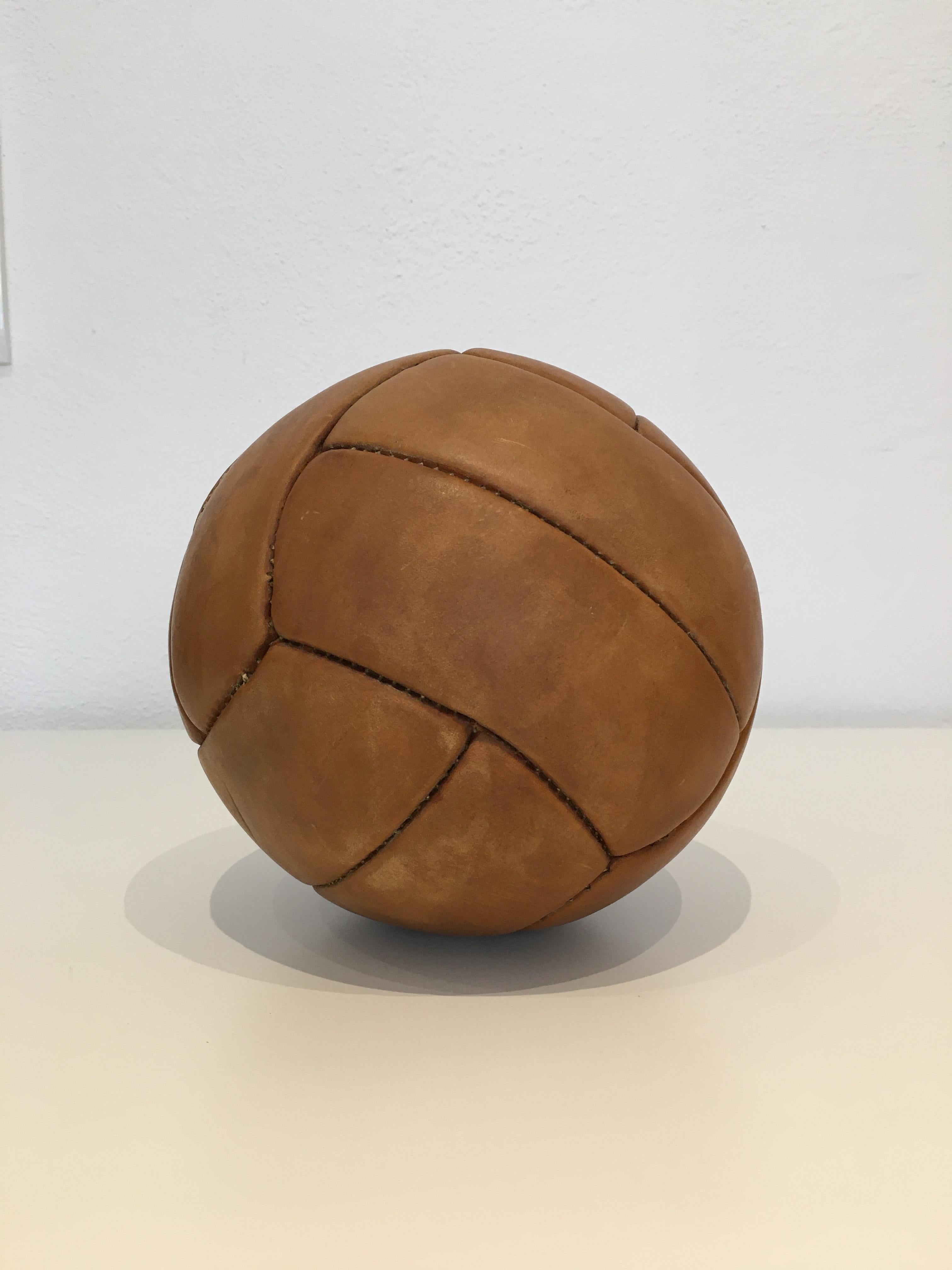 20th Century Vintage Brown Leather Medicine Ball, 1kg, 1930s For Sale