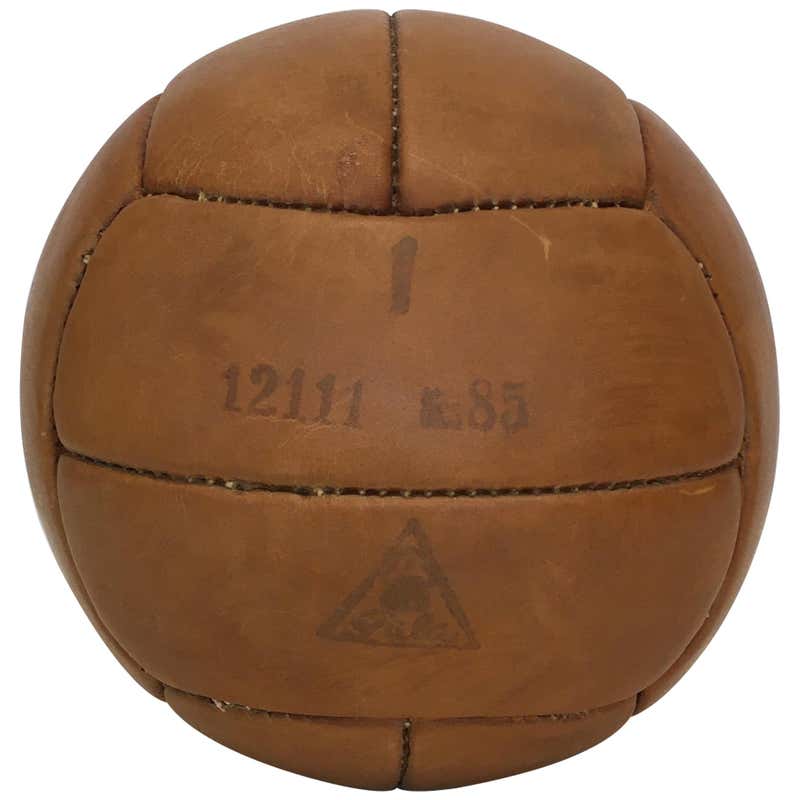 Ballon de foot vintage 1940 en cuir éthique - Rebond Ballon de foot vintage 1940 en cuir éthique - Rebond