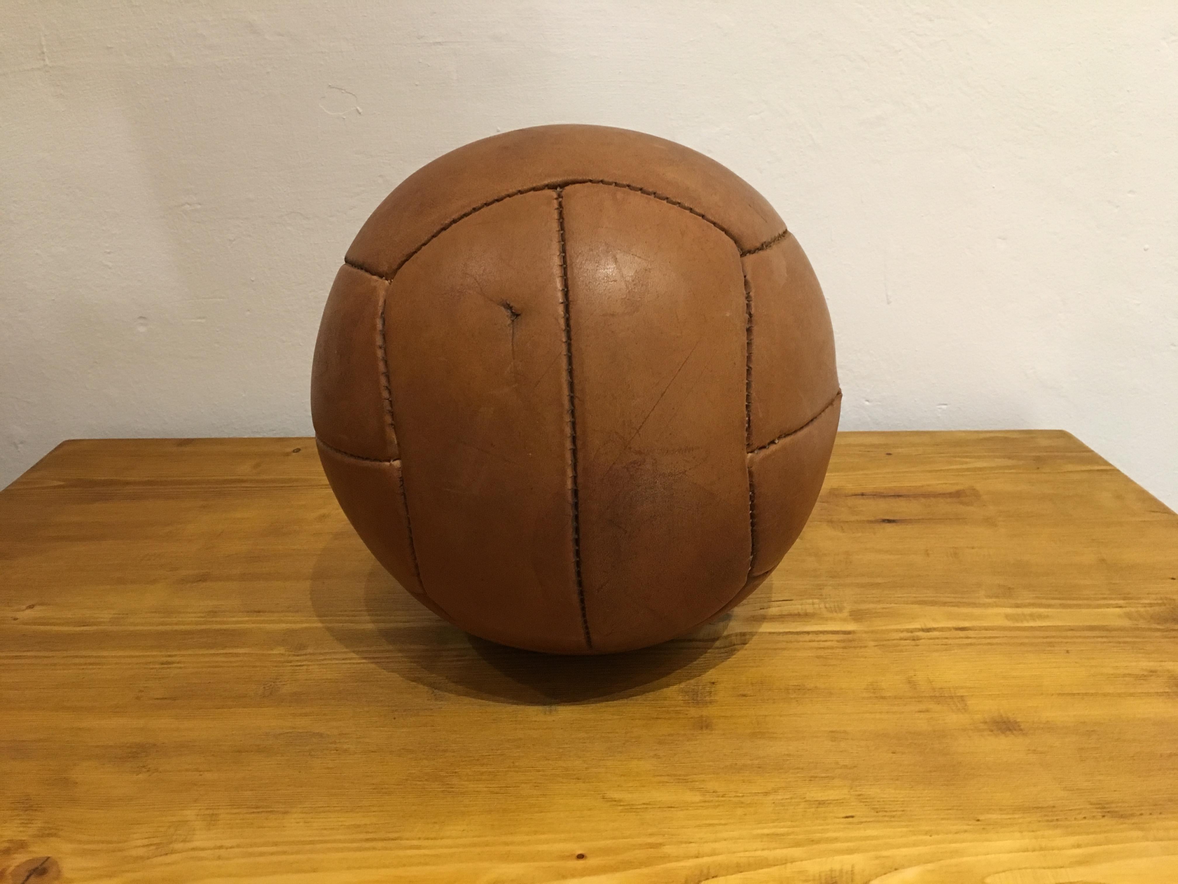 Mid-Century Modern Vintage Brown Leather Medicine Ball, 2kg, 1930s